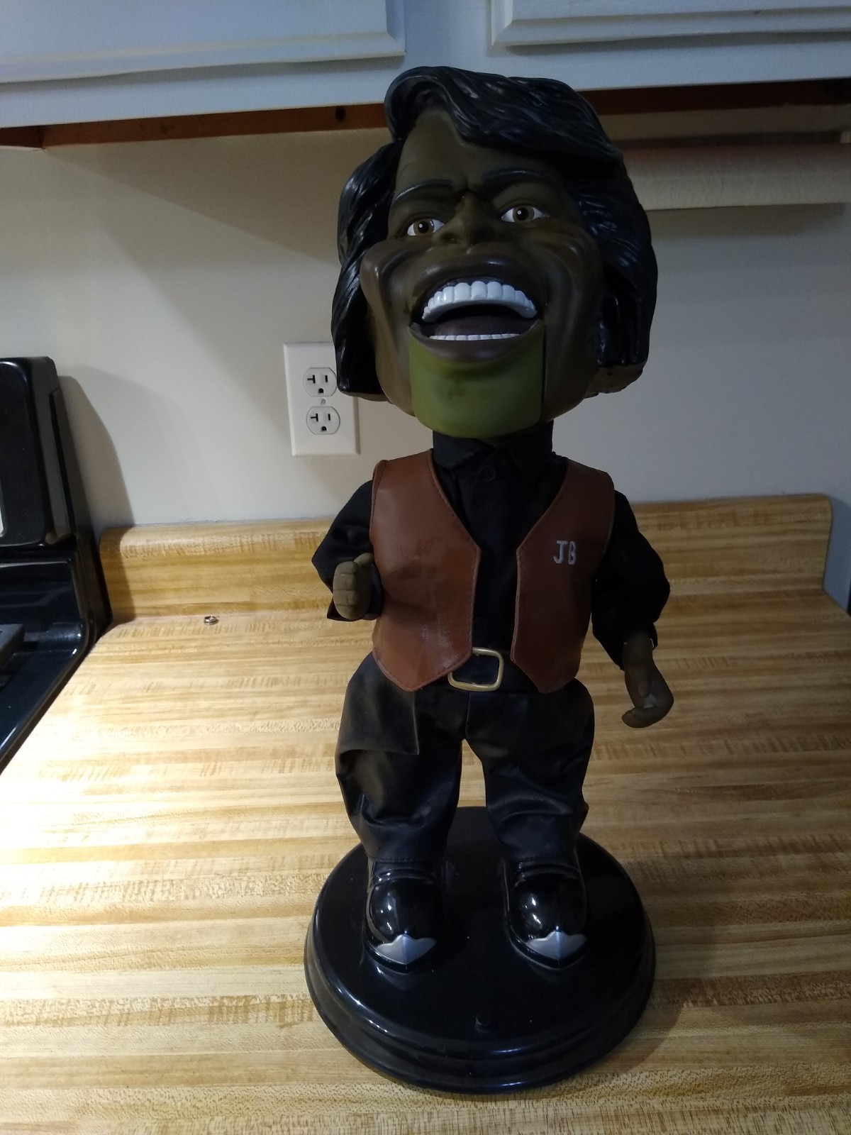 James Brown Animotronic Singing But Doesn’t Dance Anymore