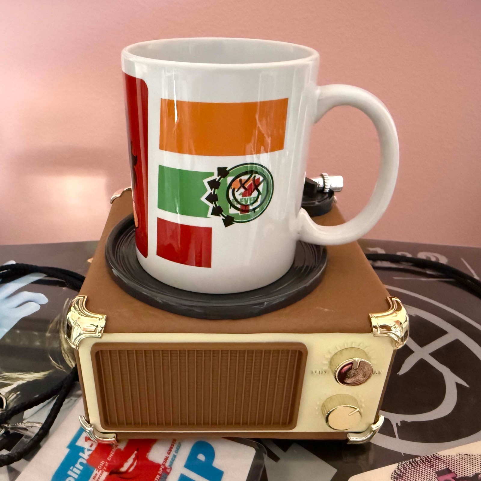 2026 SDCC Comic Con Exclusive Rare Blink-182 x Pac-Man x 7 Eleven Coffee Mug Set