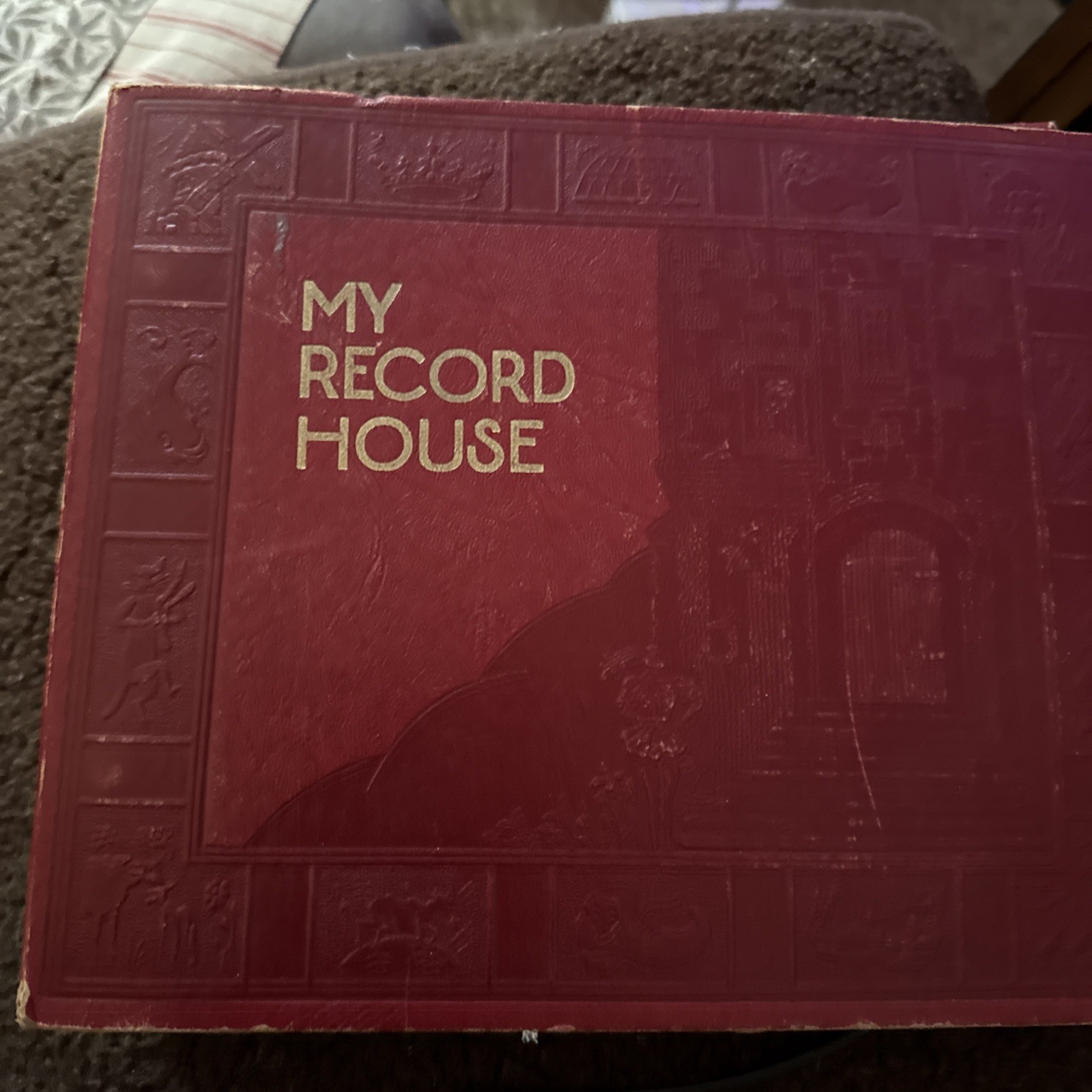 45 Rpm Record Album, 9 Rock N Roll Records Included – all Nice Shape