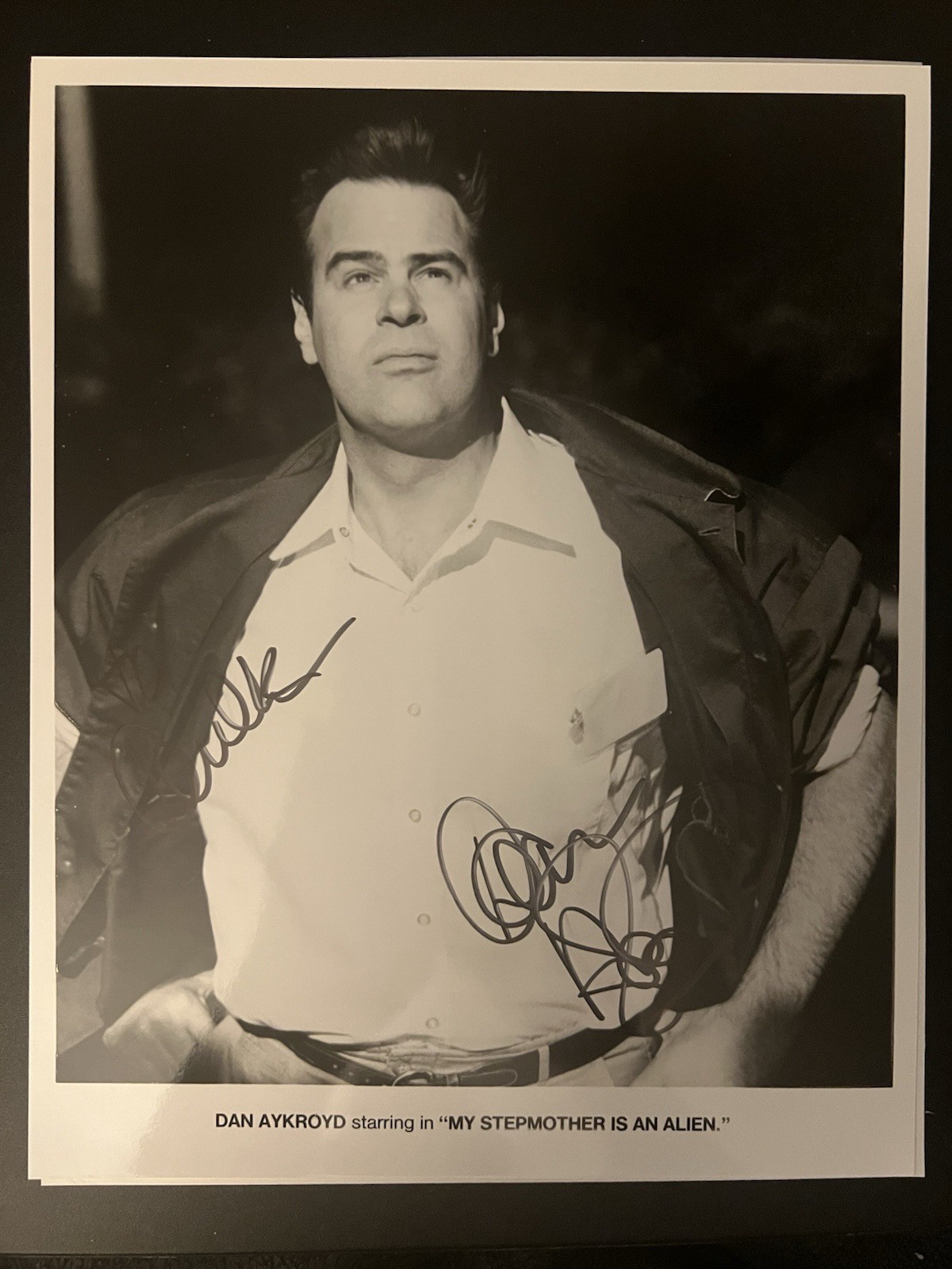 Dan Aykroyd ~ Autographed Photo ~ 8”x10”~ 1988 ~ ‘My Stepmother is an Alien’