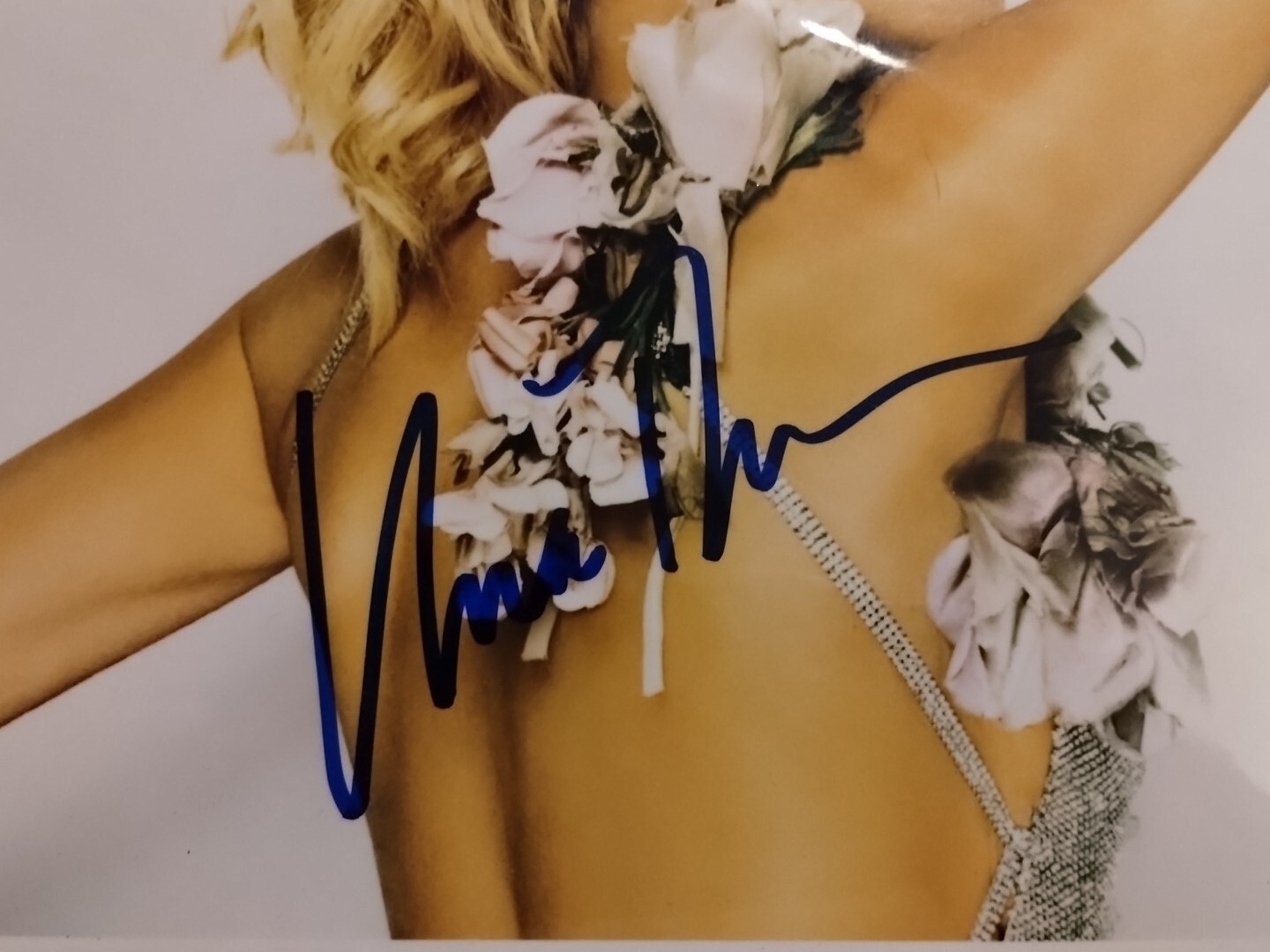 Uma Thurman authentic signed autographed 8×10 photograph COA