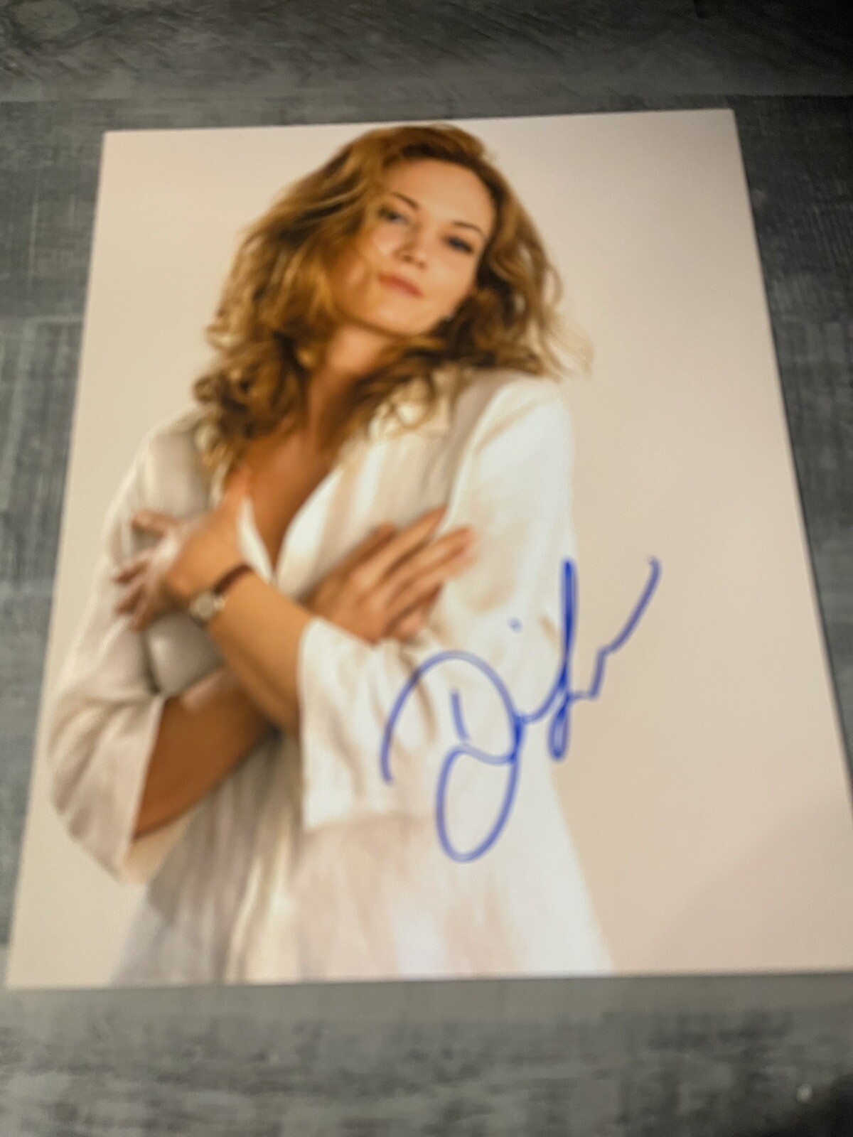 Diane Lane (Actress) signed Autographed 8×10 photo – AUTO w/COA