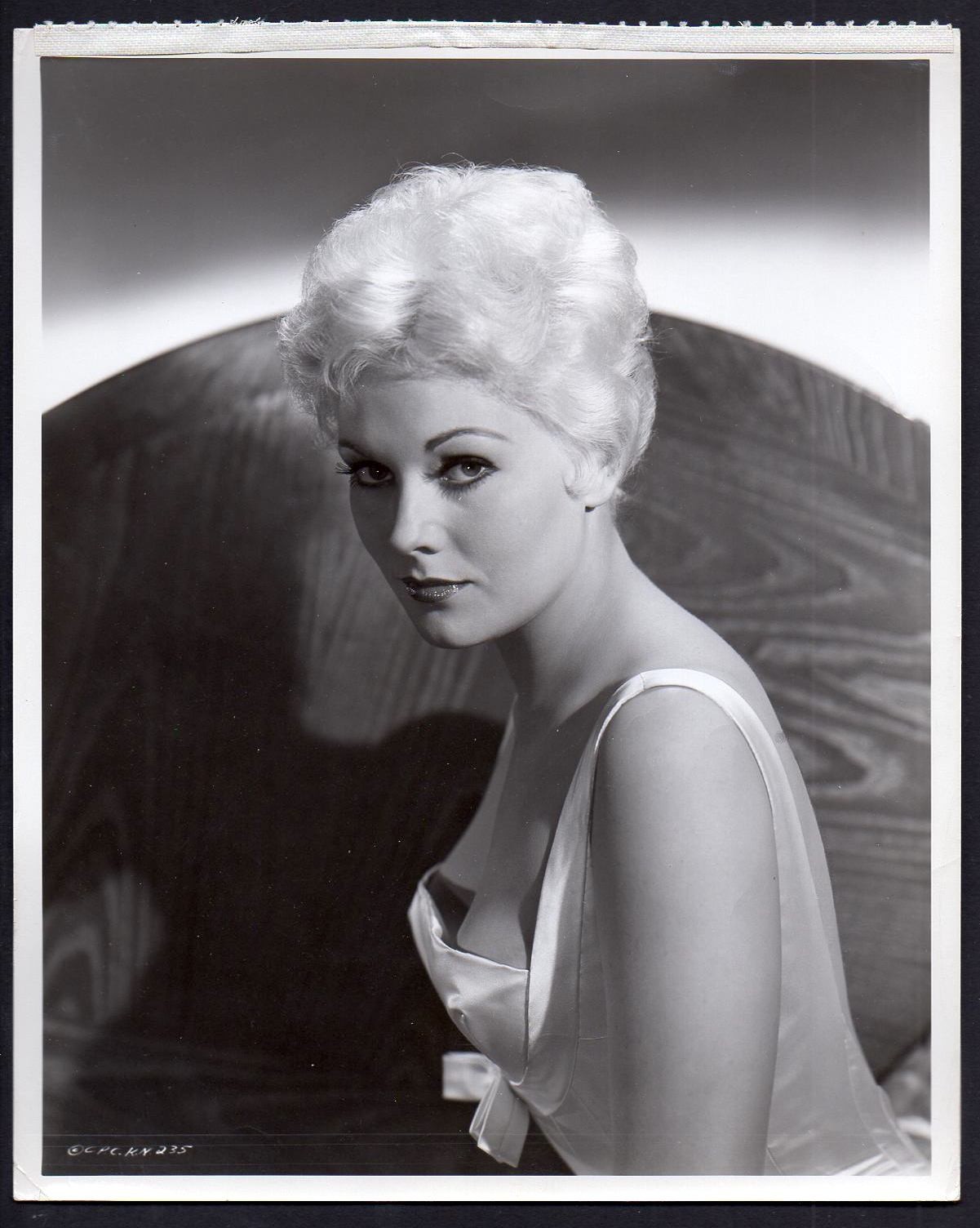 KIM NOVAK sexy busty actress JEANNE EAGELS Orig Photo stamped COBURN