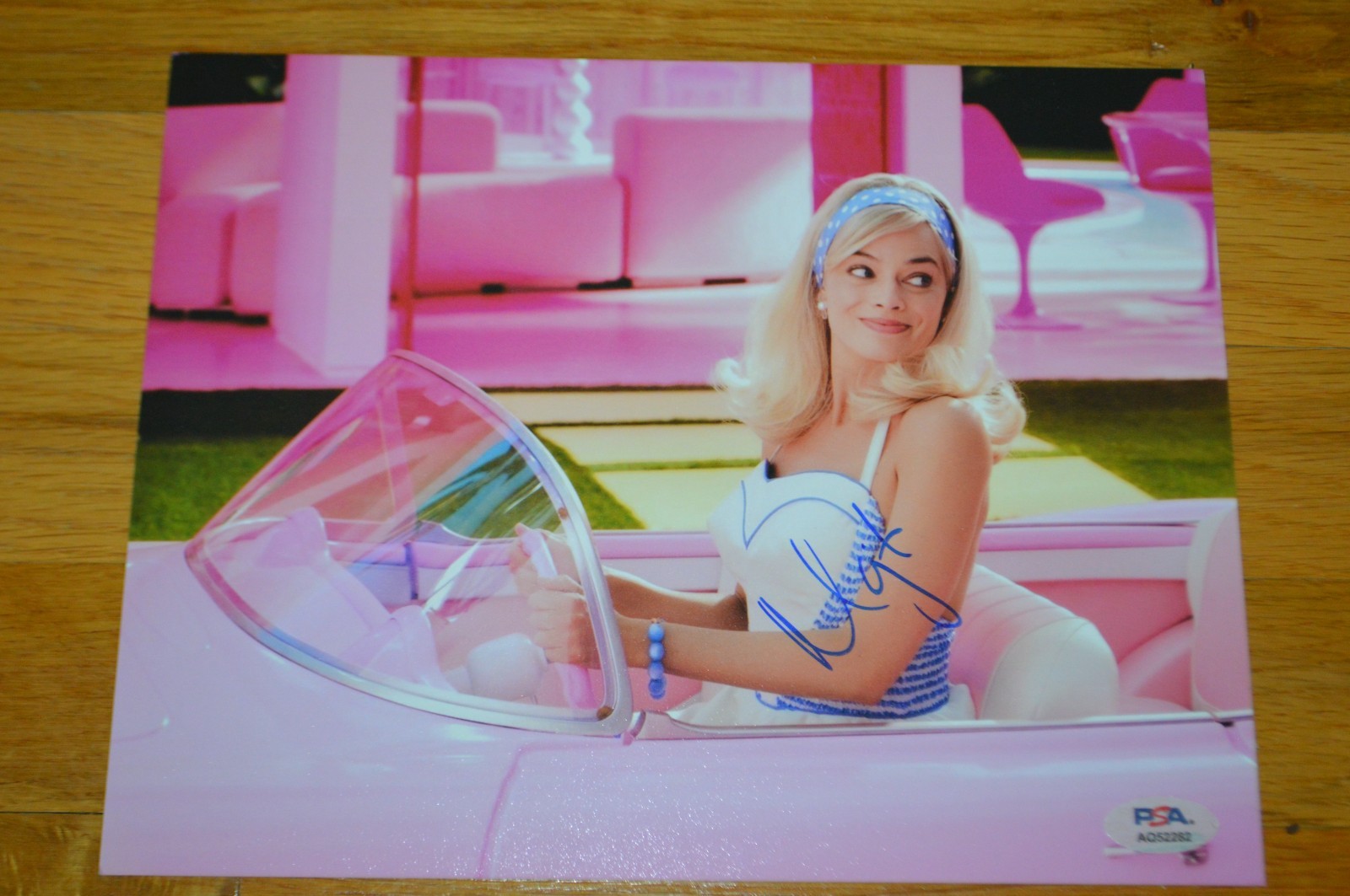Margot Robbie Autographed “Barbie” 8×10 Color Photo with PSA/DNA Hologram
