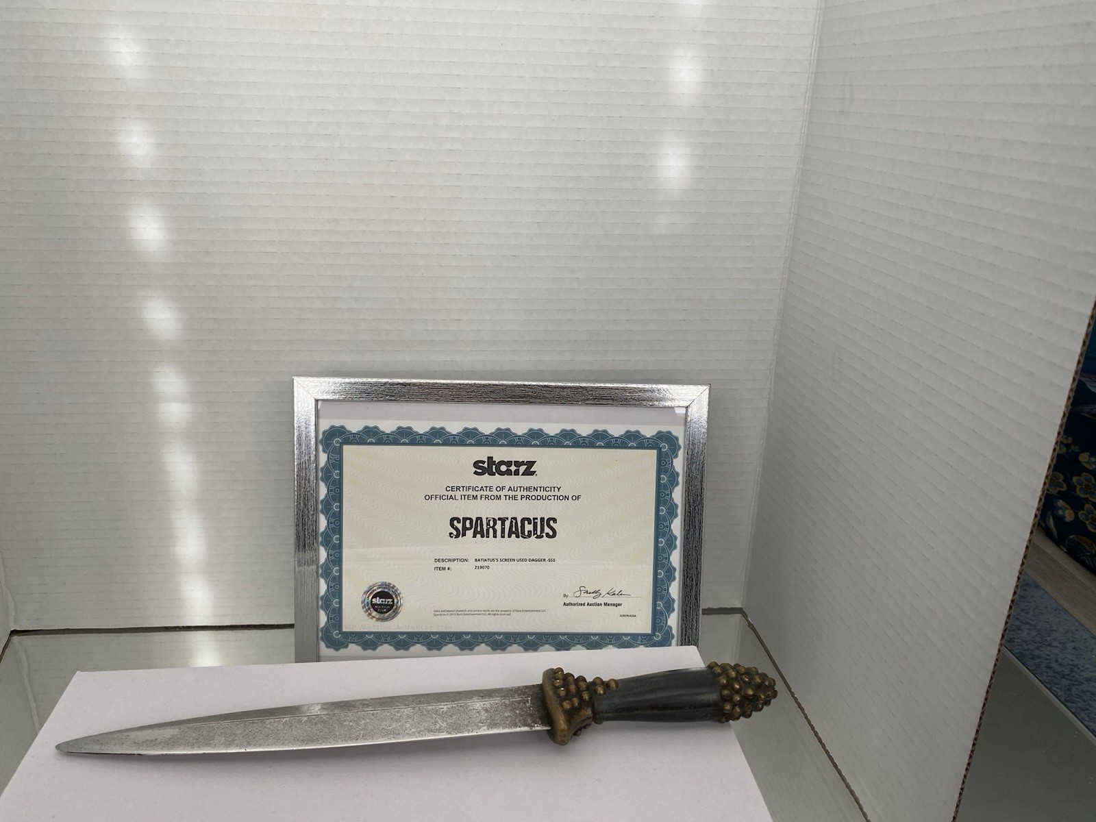 Spartacus TV Series – Batiatus Screen‑Used Dagger Prop – VIP Fan Auctions COA