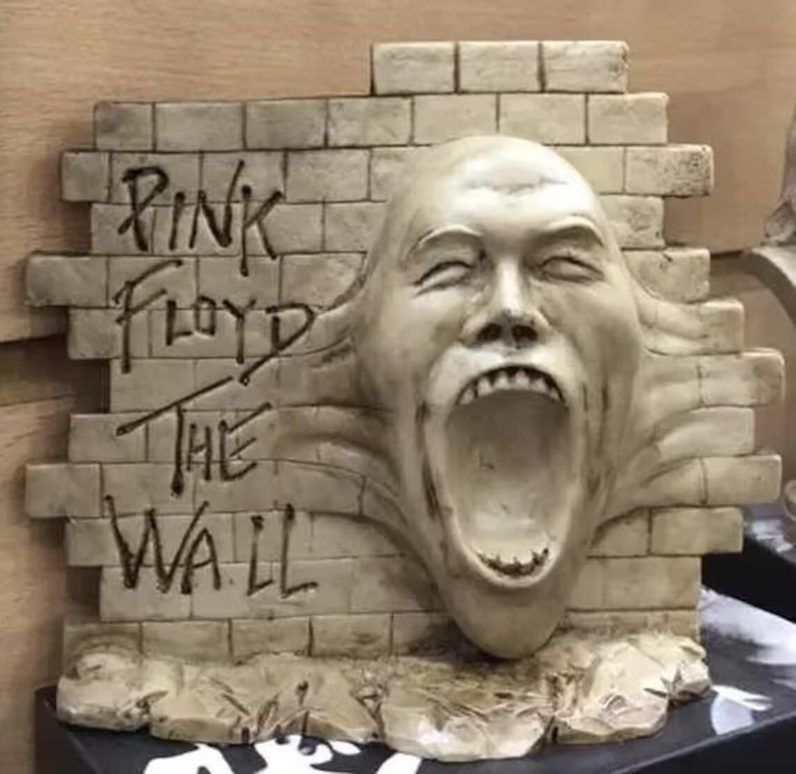 PINK FLOYD The Wall SCULPTURE — Bust Figure Statue Music Sculture cd lp dvd !!!