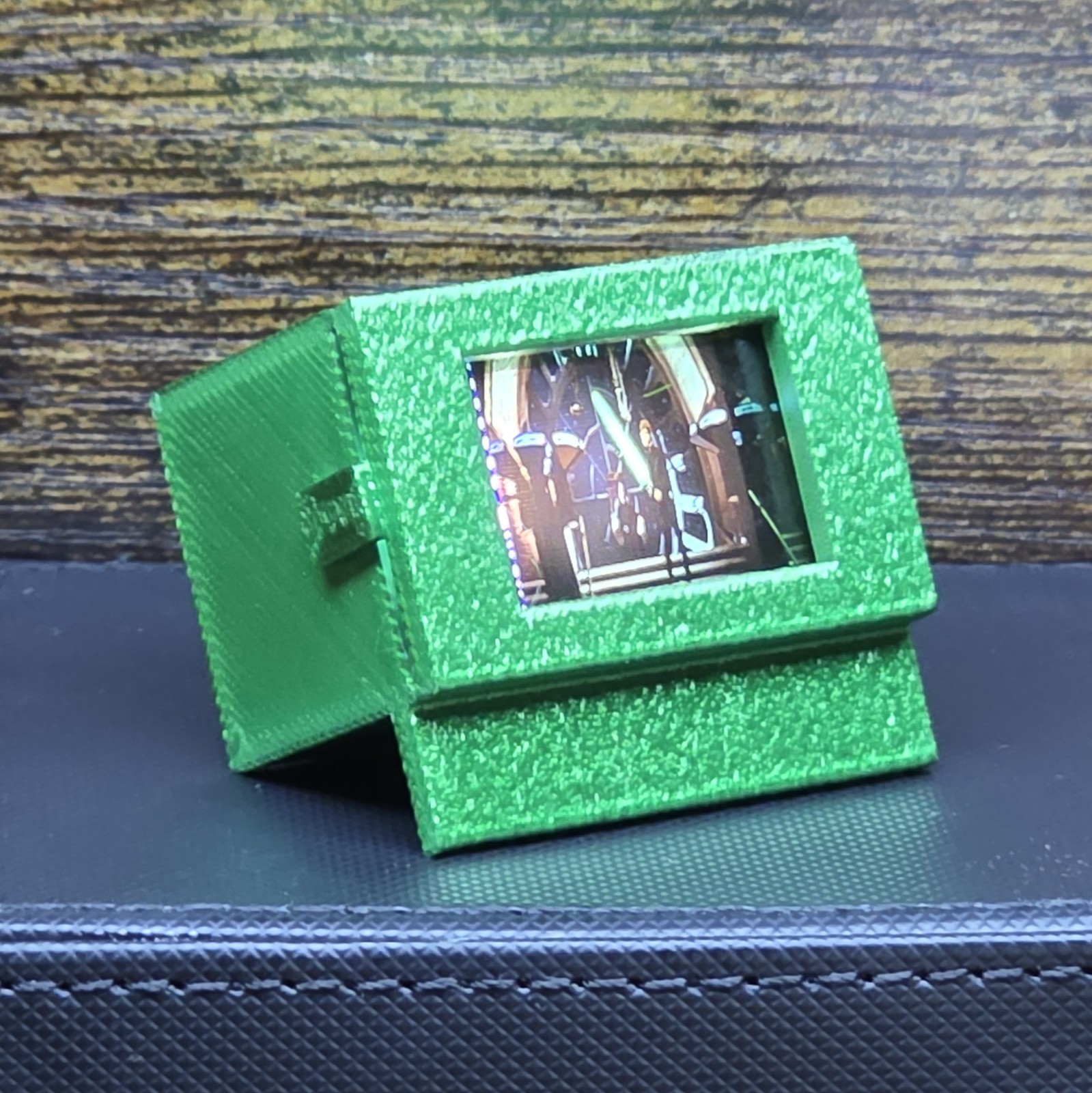 🎬 STAR WARS 35mm Film Display with Your Choice of 1 Authentic Film Cell!