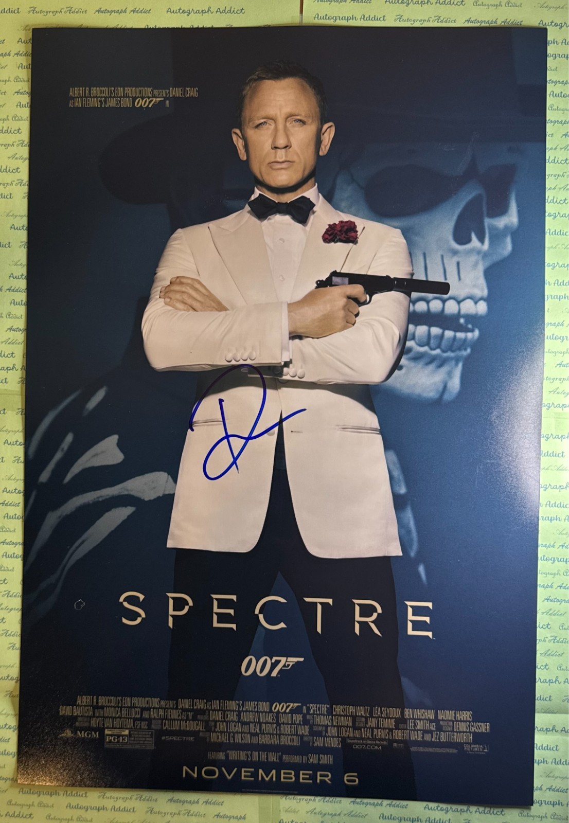 DANIEL CRAIG signed 12×18 photo – SPECTRE 007 – JAMES BOND