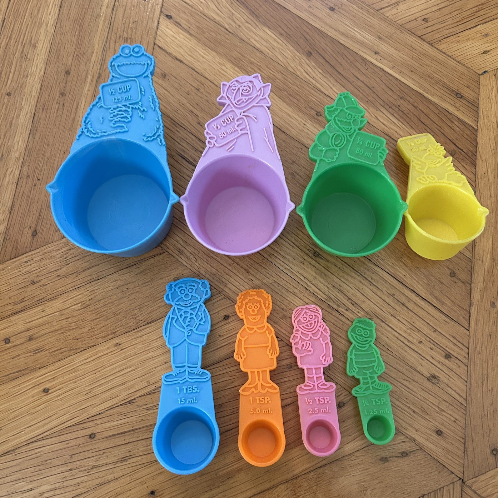 1970s Vintage Sesame Street Muppets Measuring Set Of 8 Pieces