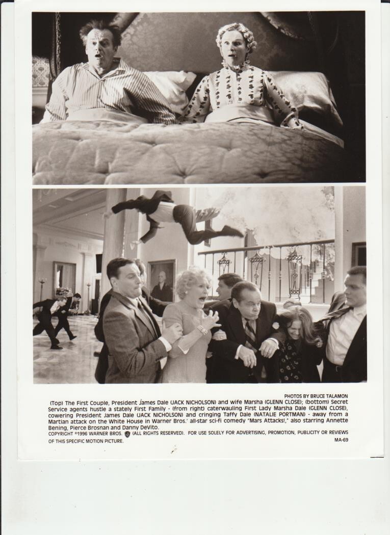 MARS ATTACKS – MOVIE- 18 ORIGINAL PUBLICITY PHOTOS-SEE ALL SCANS 1996