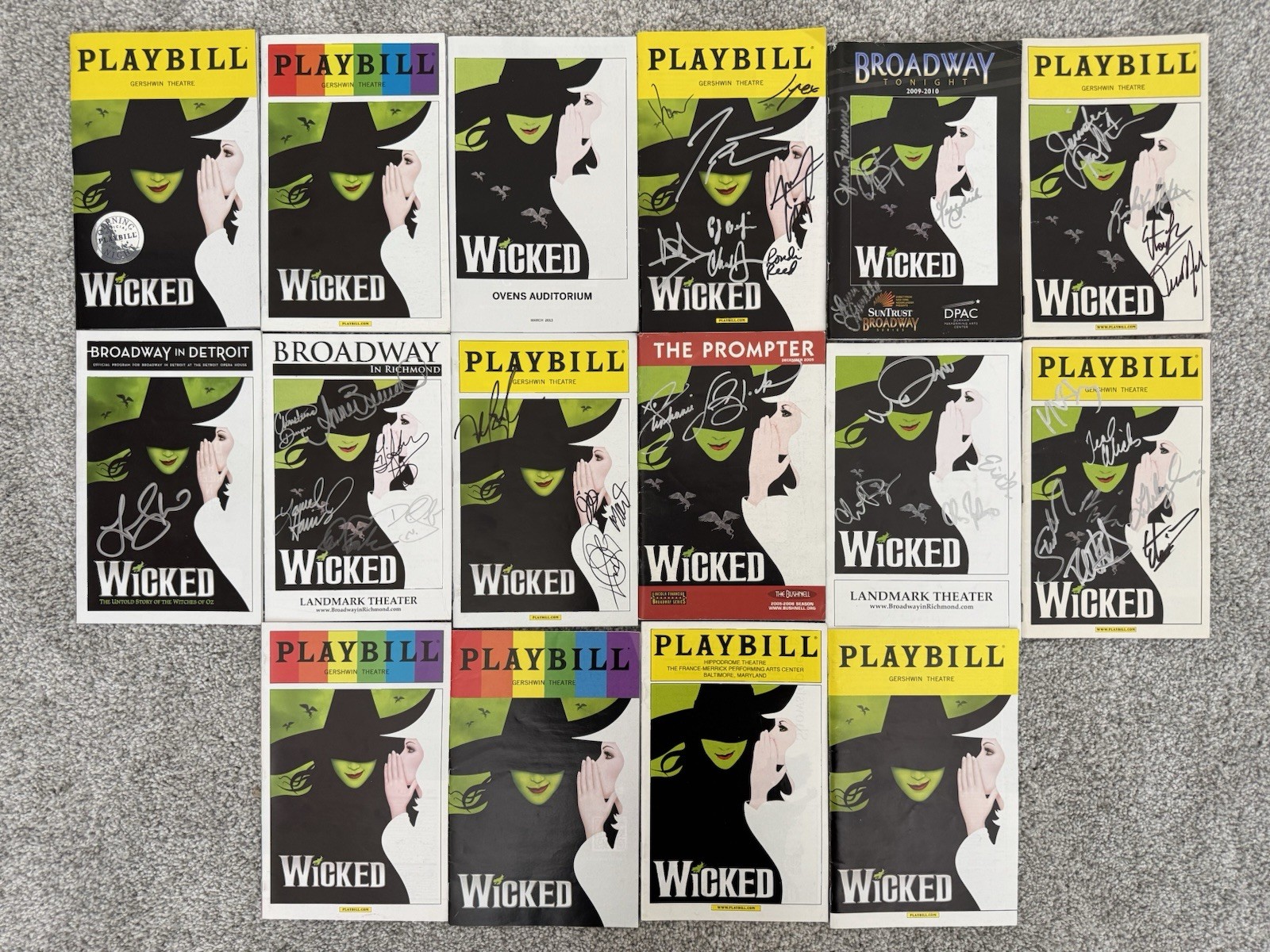 Wicked the Musical Playbill Collection – Many Signed / Autographed – 16 Pieces