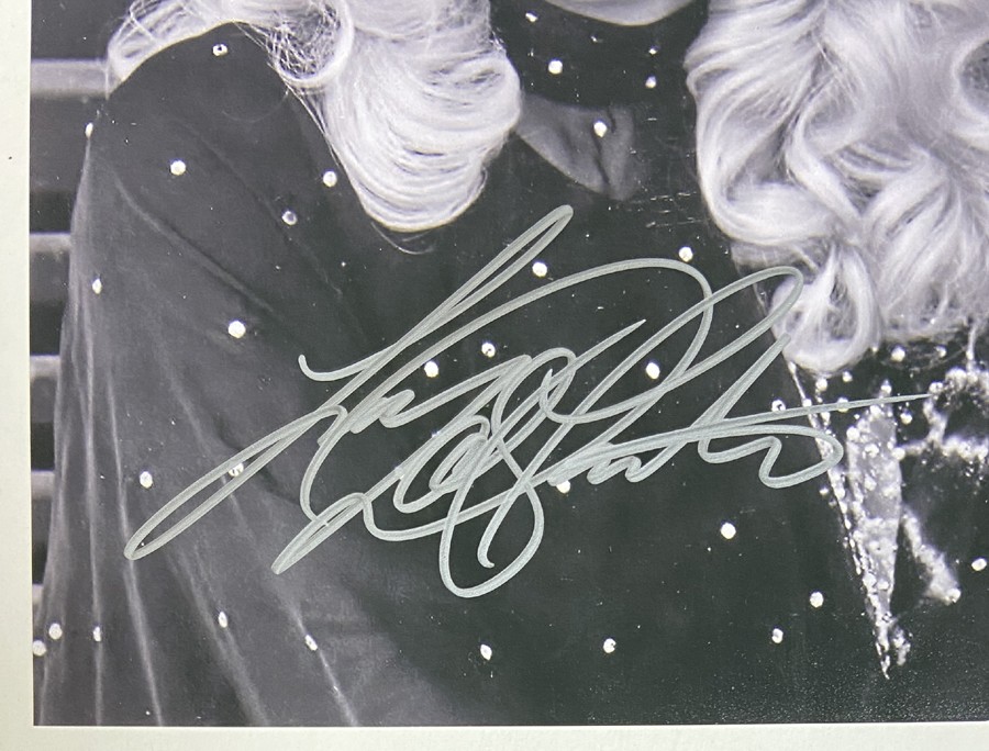 DOLLY PARTON Autographed Signed Black & White Promo Photo
