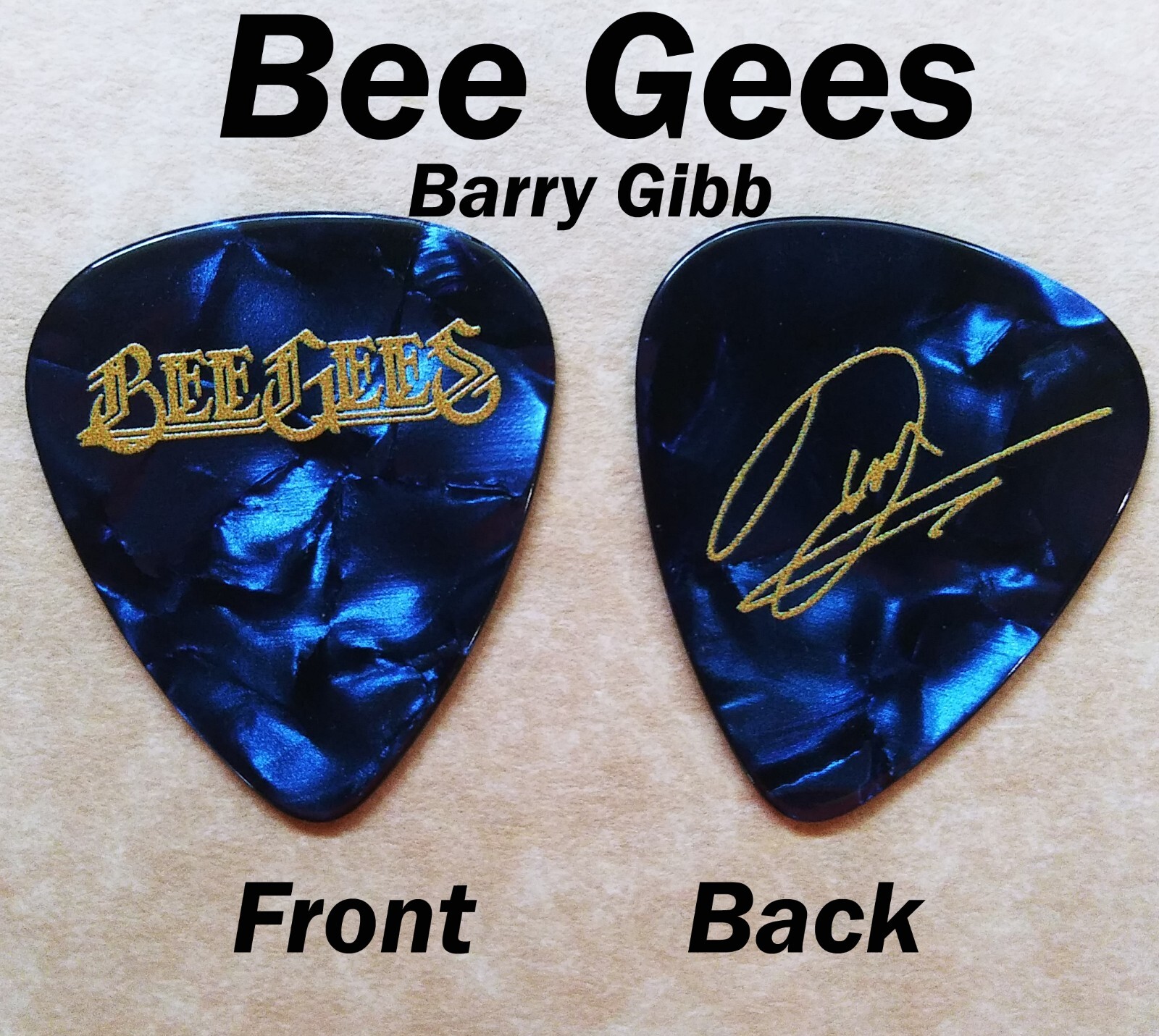 1 BEE GEES band Barry signature novelty guitar pick- (q-2314)