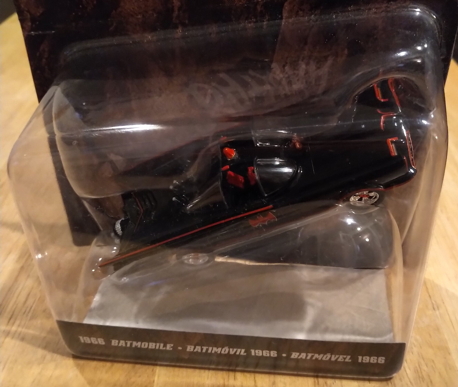 HOT WHEELS BATMOBILE 1966 DESIGN, BATMAN, X4033, SOME CARDBOARD DAMAGE, NEW