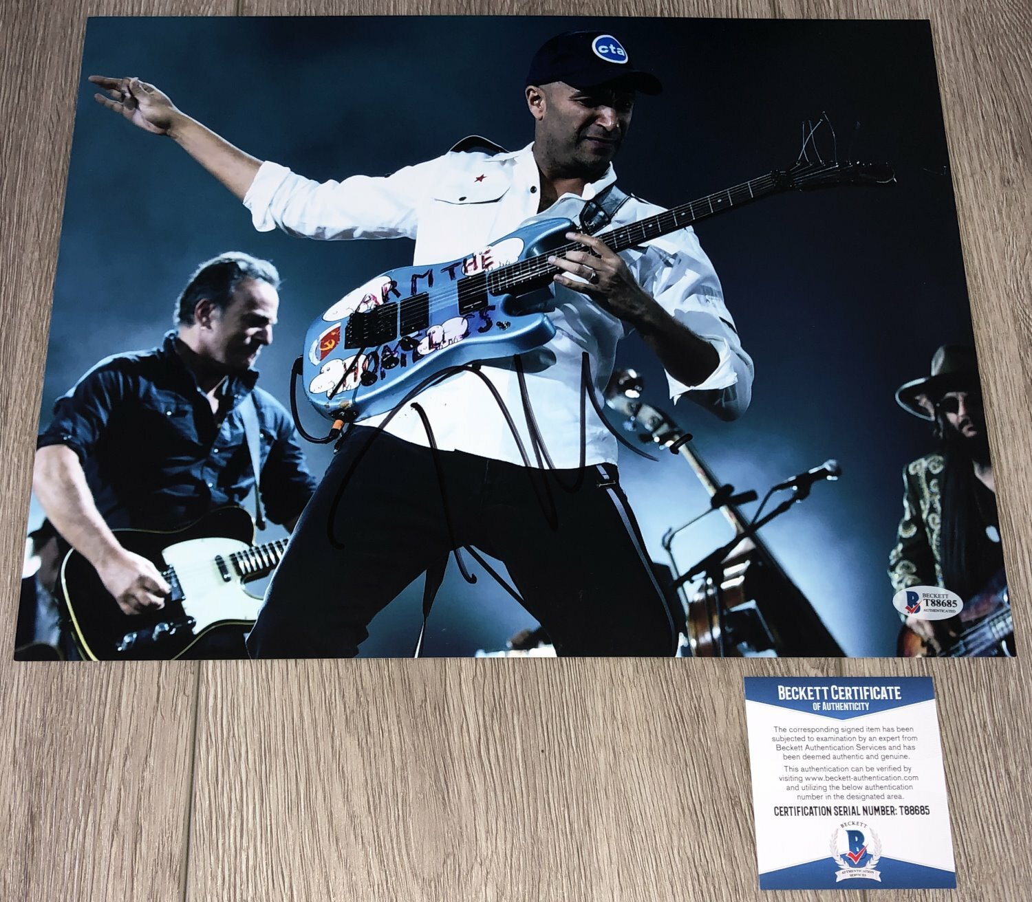 TOM MORELLO SIGNED RAGE AGAINST THE MACHINE 11×14 PHOTO wPROOF & BECKETT BAS COA