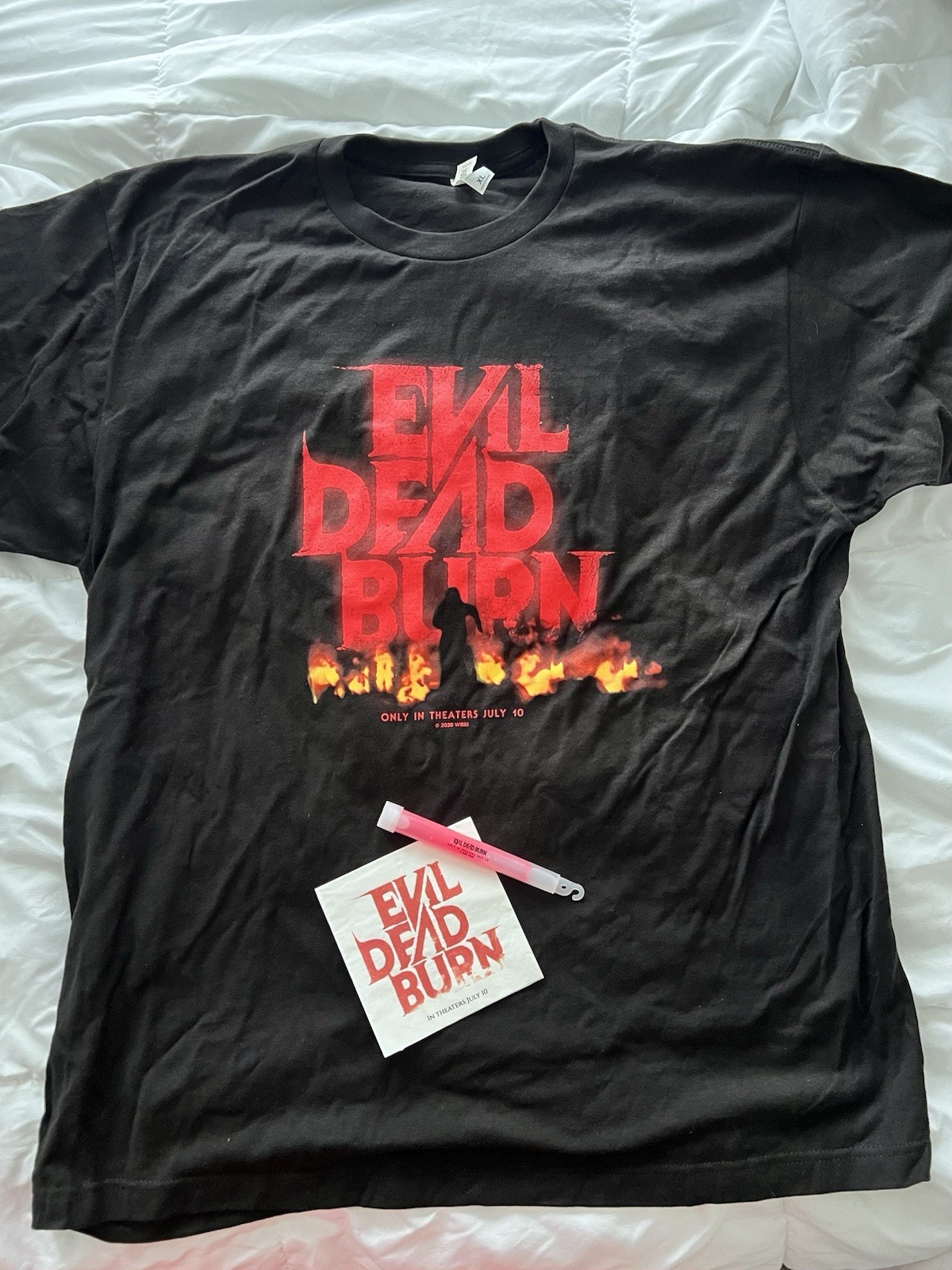 Evil Dead Burn PROMO Lot T-Shirt XL + Glow Stick + Cocktail Napkin movie swag