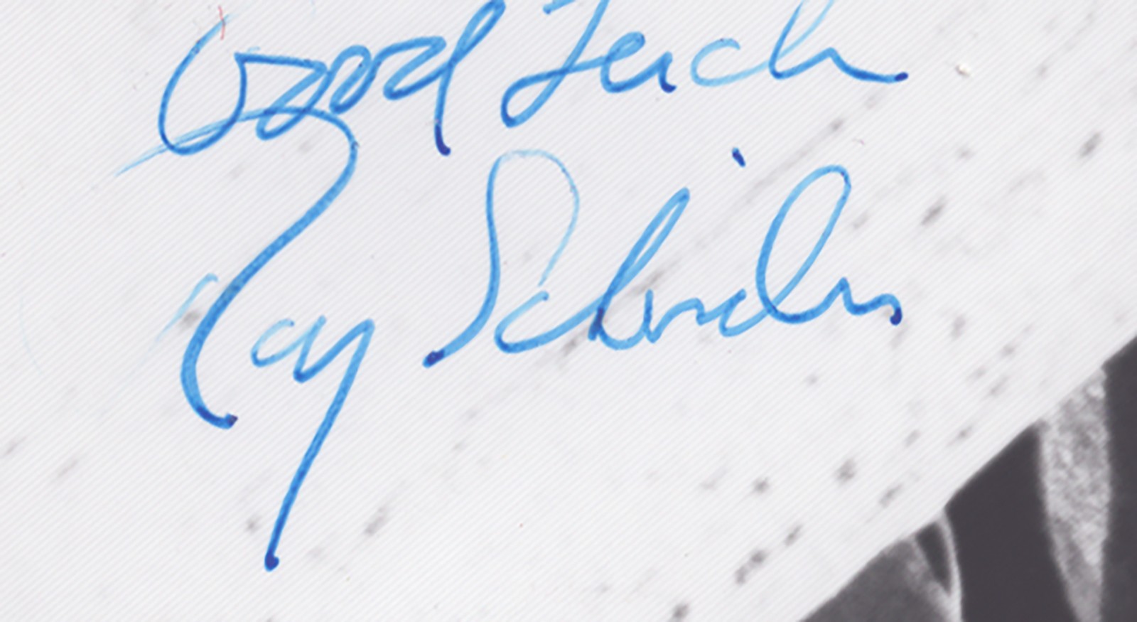 ROY SCHEIDER – AUTOGRAPHED INSCRIBED PHOTOGRAPH