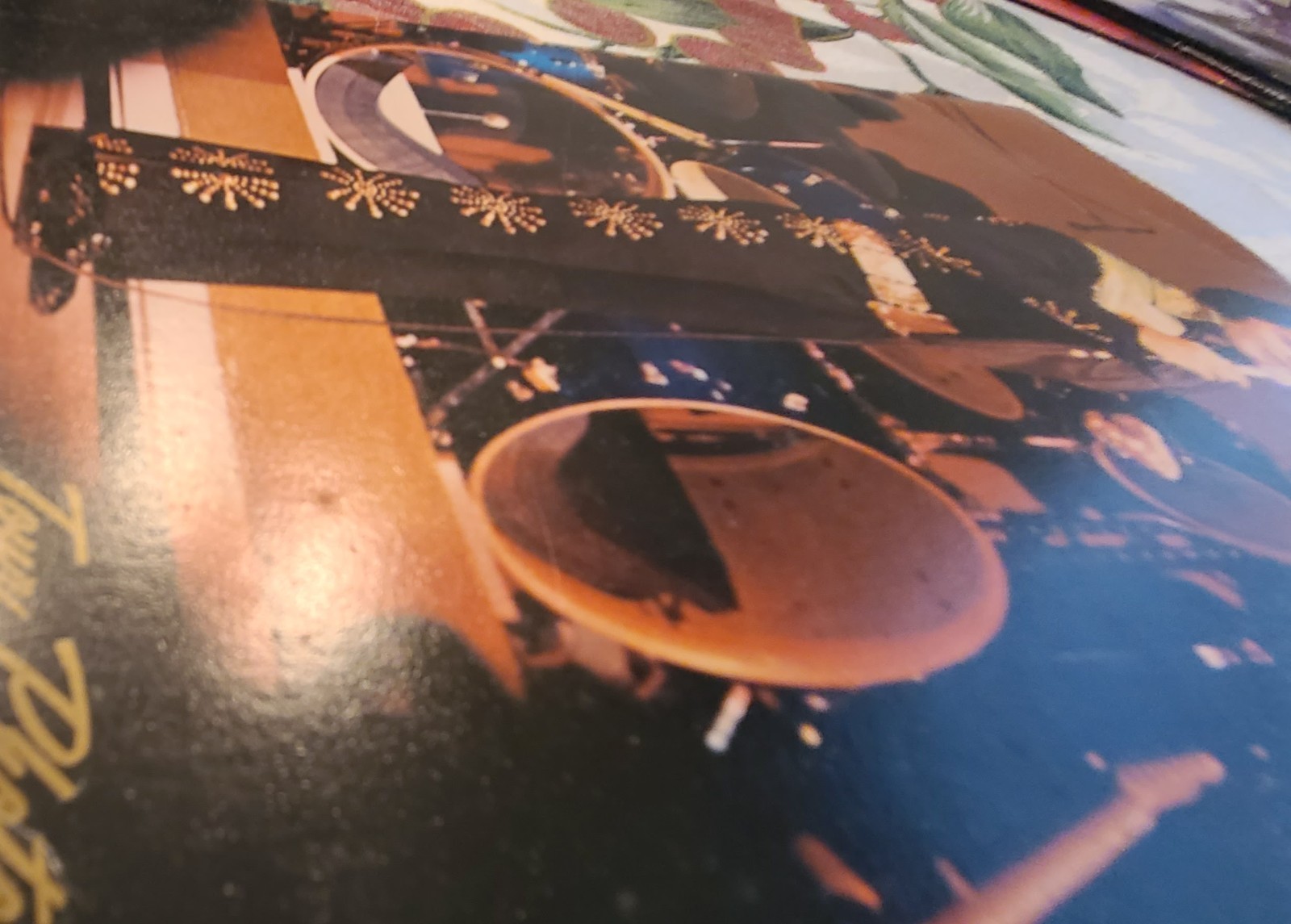Vintage Elvis Presley Tour Photo Album – 18‑Image 1970s Concert Souvenir RCA
