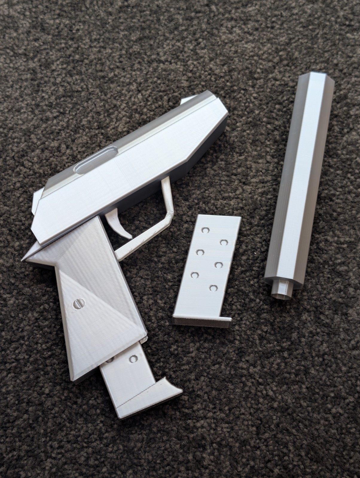 James Bond Goldeneye 007 64 – PP7 with Silencer Prop Replica