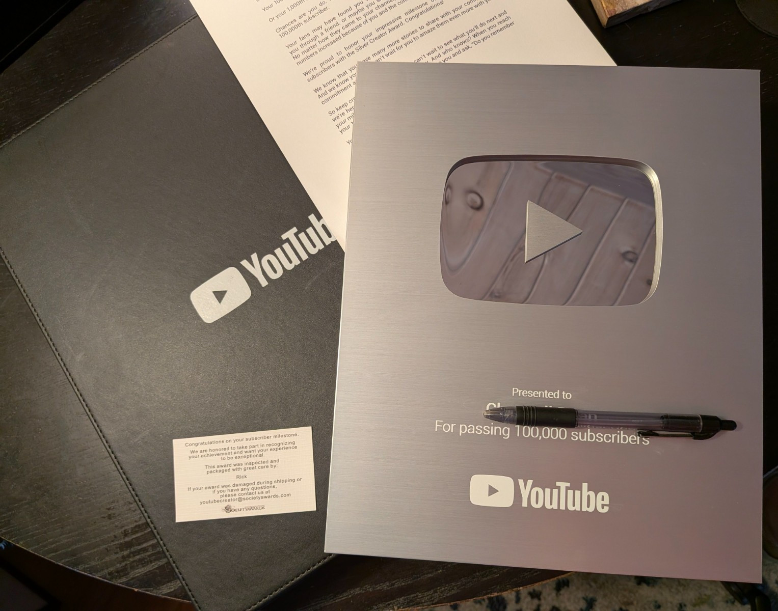 AUTHENTIC YOUTUBE SILVER PLAY BUTTON 100K SUB AWARD YOUTUBER RARE STORAGE CASE
