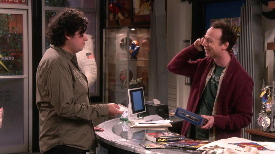 THE BIG BANG THEORY Screen Used STUART BLOOM’S T-SHIRT S11 Ep21 Production PROP