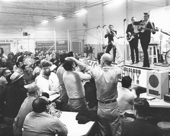 Famous Country Singer JOHNNY CASH Glossy 8×10 Photo Folsom Prison Print Poster