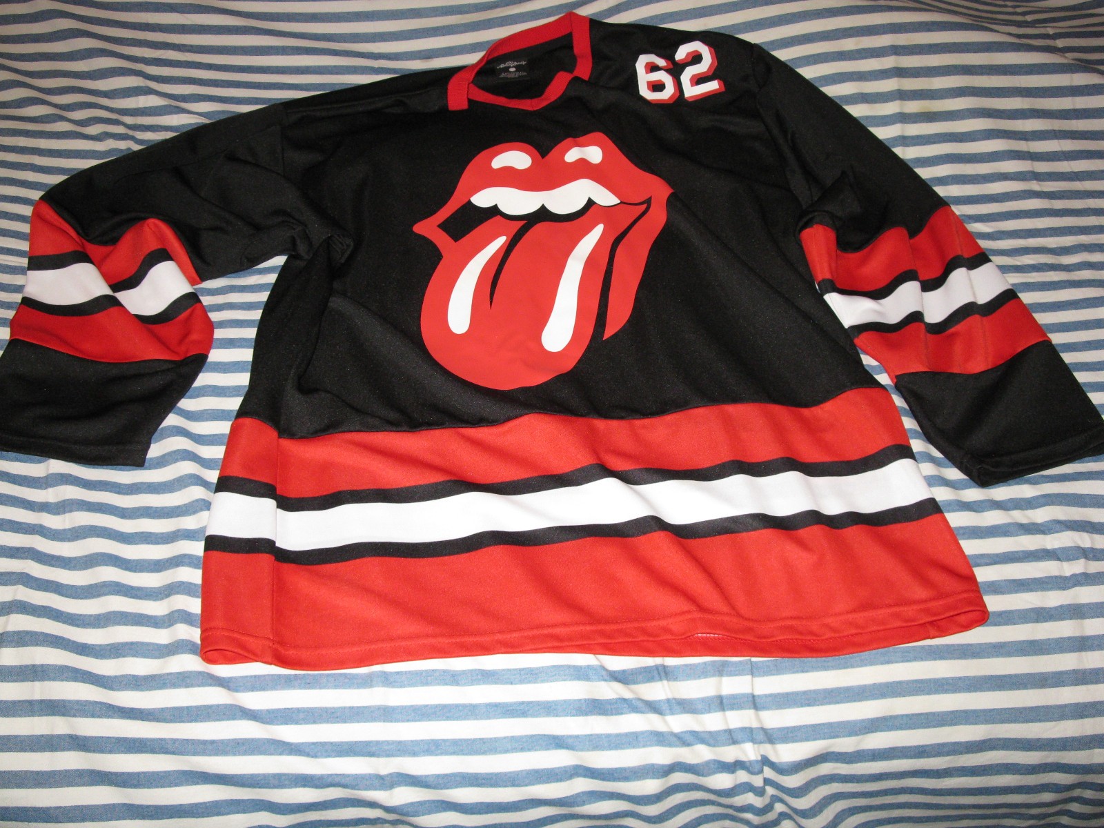 The Rolling Stones 62 Jersey Size XL 100% Polyester