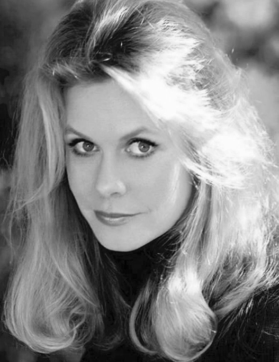 Elizabeth Montgomery Close Face Portrait Eyes 8×10 Picture Celebrity Print