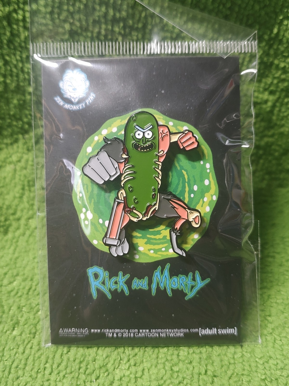 ZEN MONKEY STUDIOS RICK AND MORTY PICKLE LEAP PIN NEW U.S.