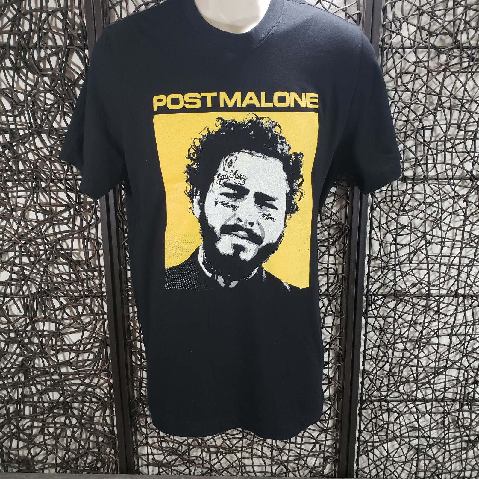 POST MALONE MENS 2019 RUNAWAY TOUR SHIRT SIZE M DOUBLE SIDED COTTON POLY BLEND