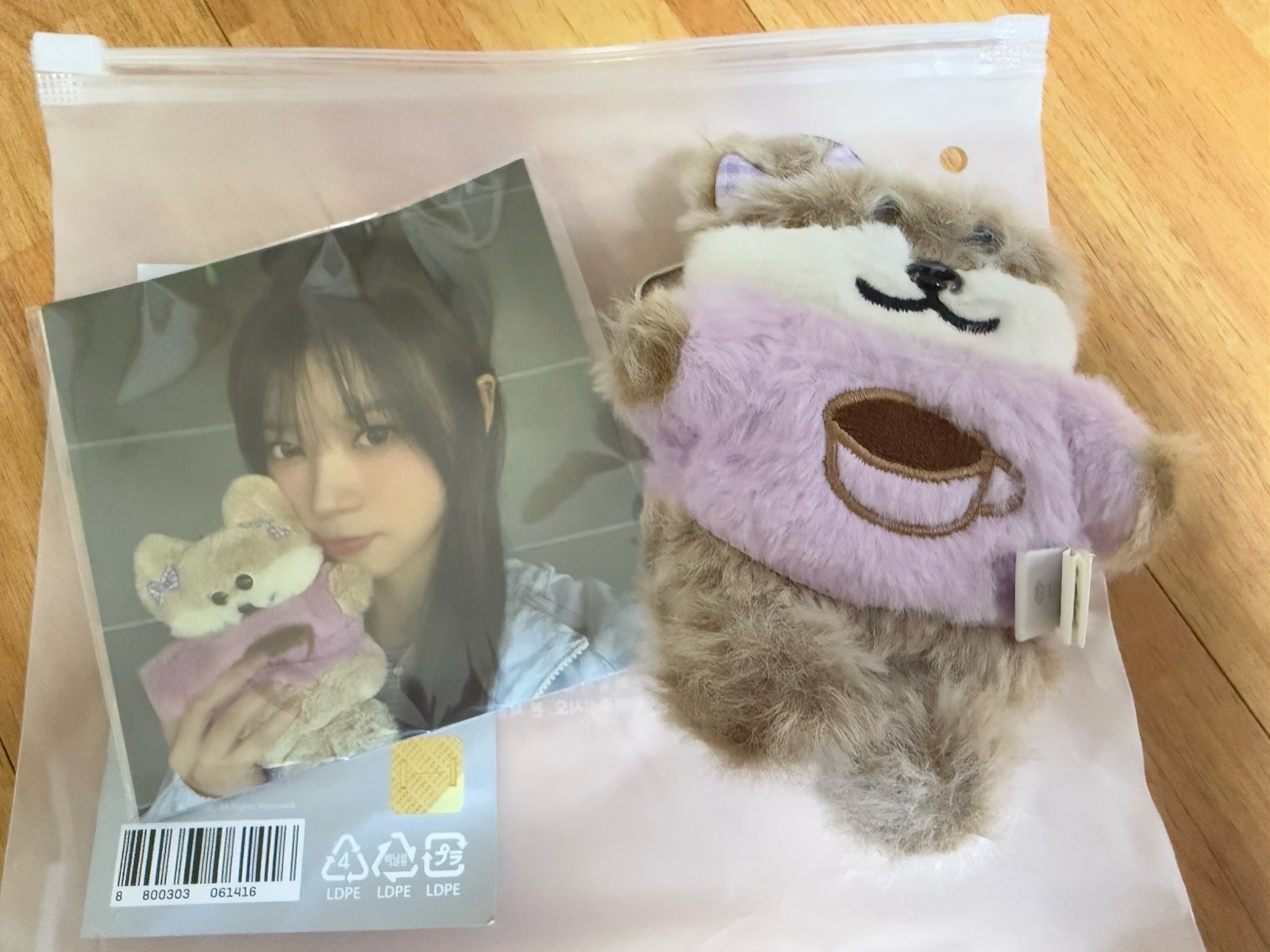 [ILLIT MOKA] 1st Debut Anniversary Official MD – Plush Keyring / Postcard
