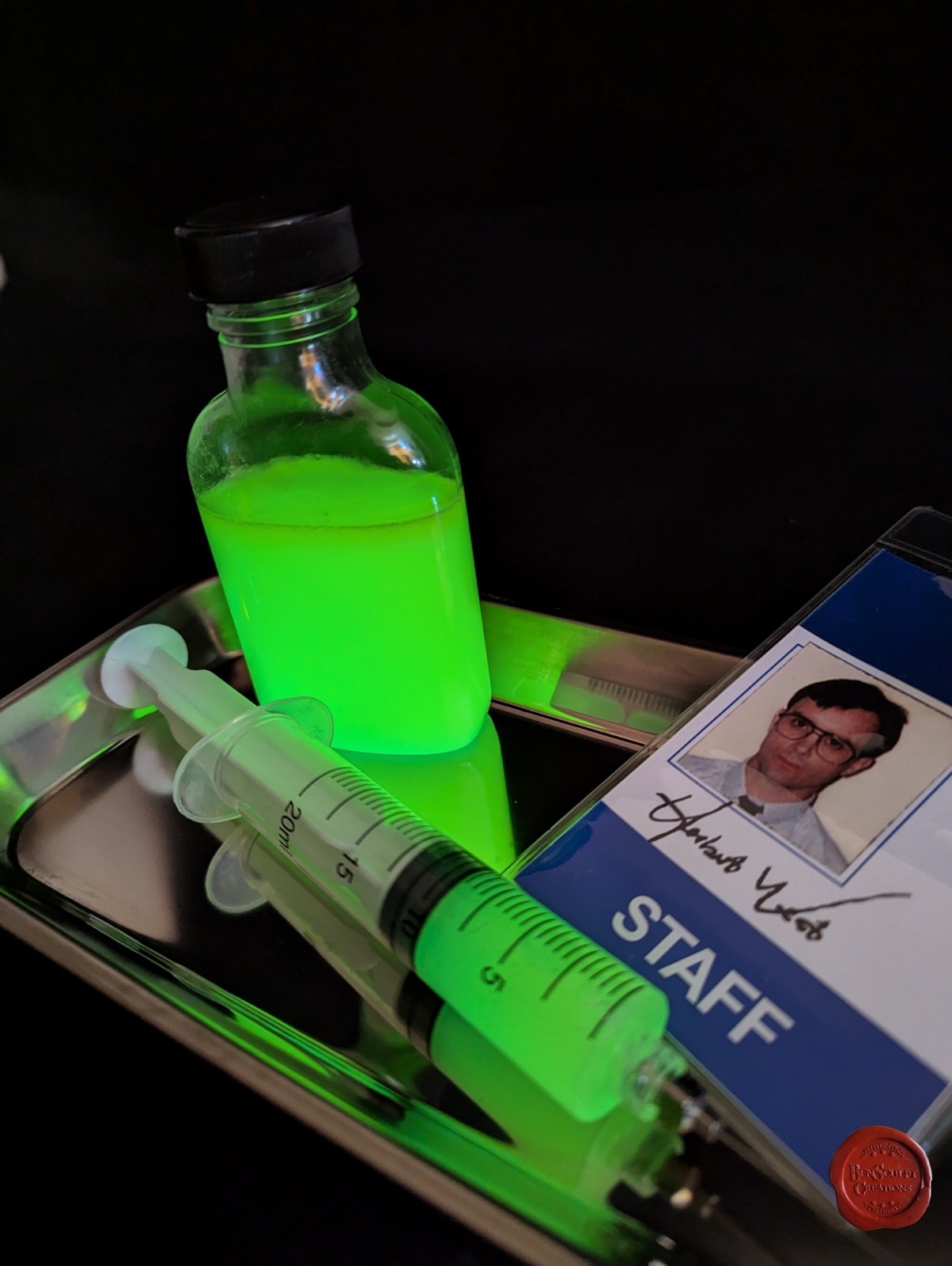 RE-ANIMATOR – Reagent & syringe prop replica by BenSculpt Creations