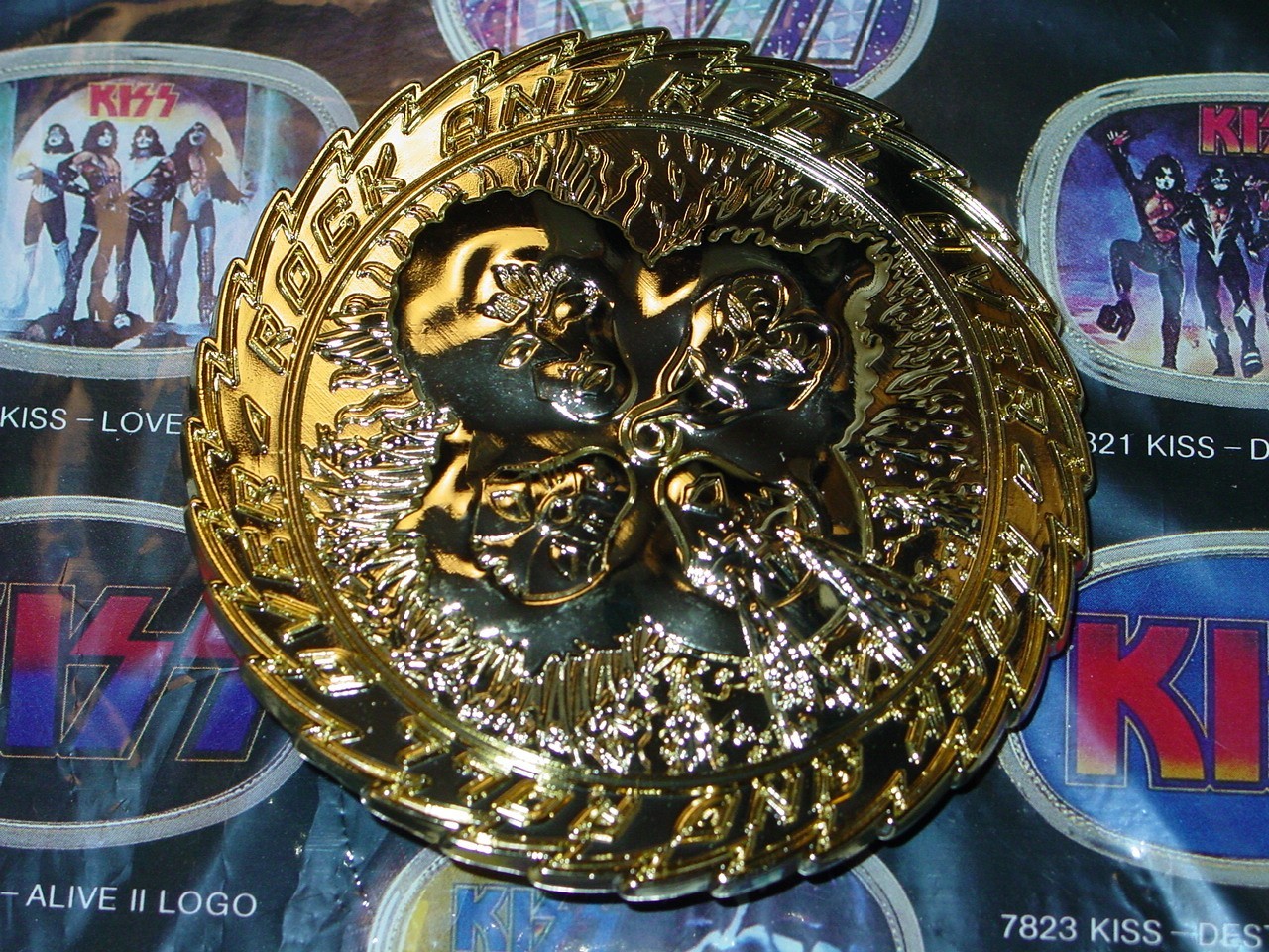 KISS ROCK AND ROLL OVER GOLD COLLECTIBLE BELT BUCKLE ACE PETER GENE & PAUL 24/25