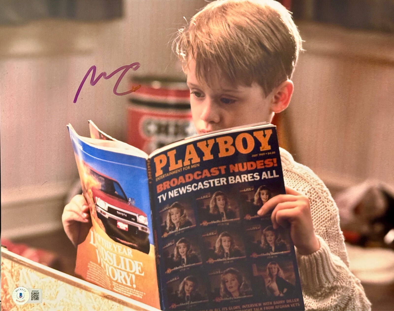 Macaulay Culkin Signed Home Alone 11×14 Photo BAS Beckett Witnessed