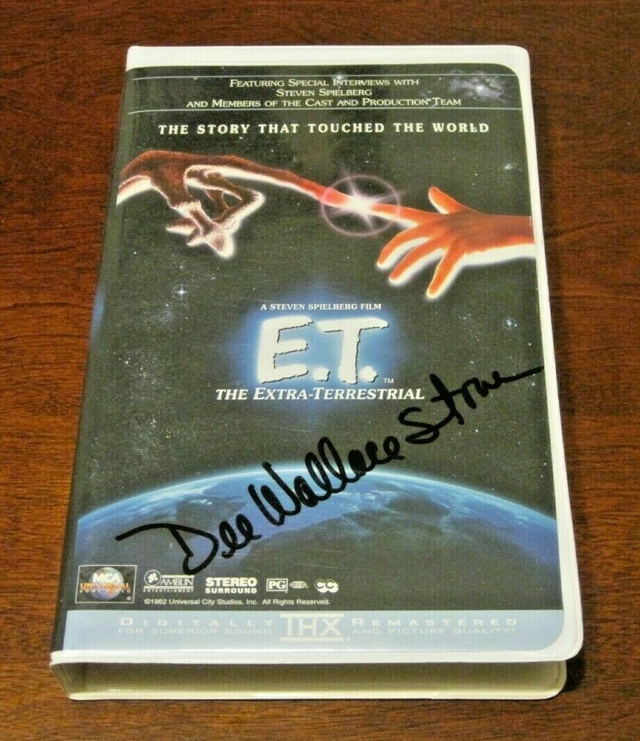 Dee Wallace Stone Actress Hand Signed Autograph E.T. Movie VHS