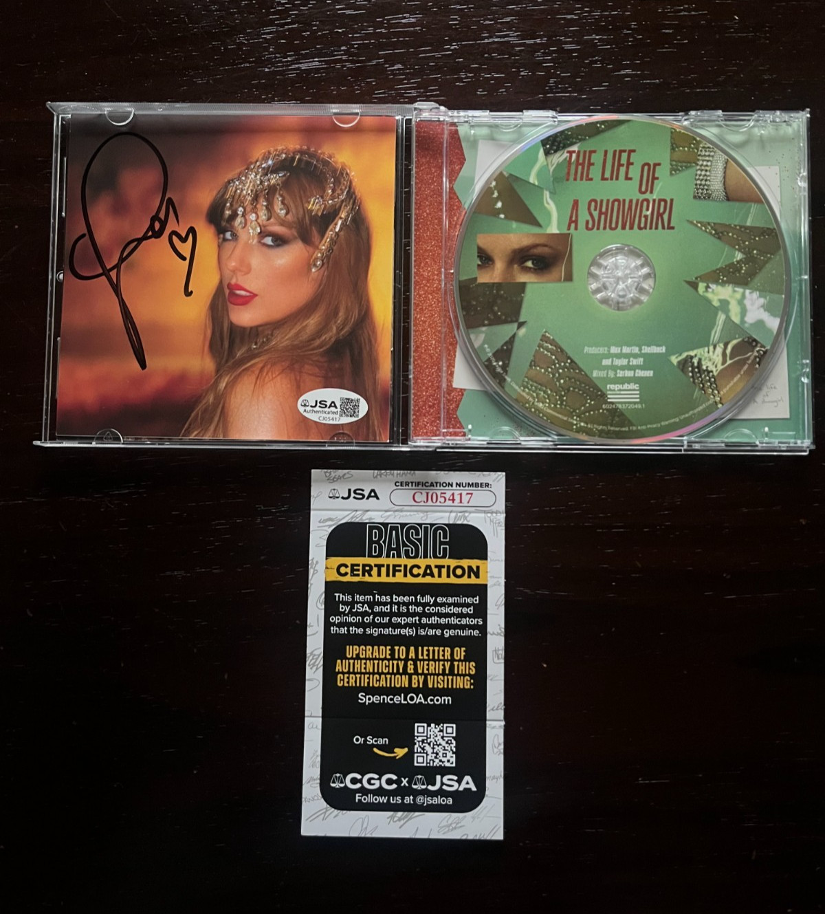 Taylor Swift Signed CD The Life of a Showgirl Signed Photo 1,2,3,4 – JSA BULK