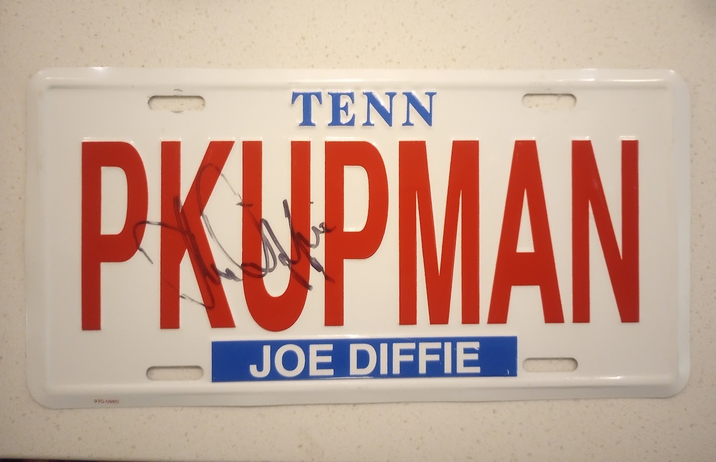 Joe Diffie Signed “PKUPMAN” Tennessee Pickup Man License Plate Country Music