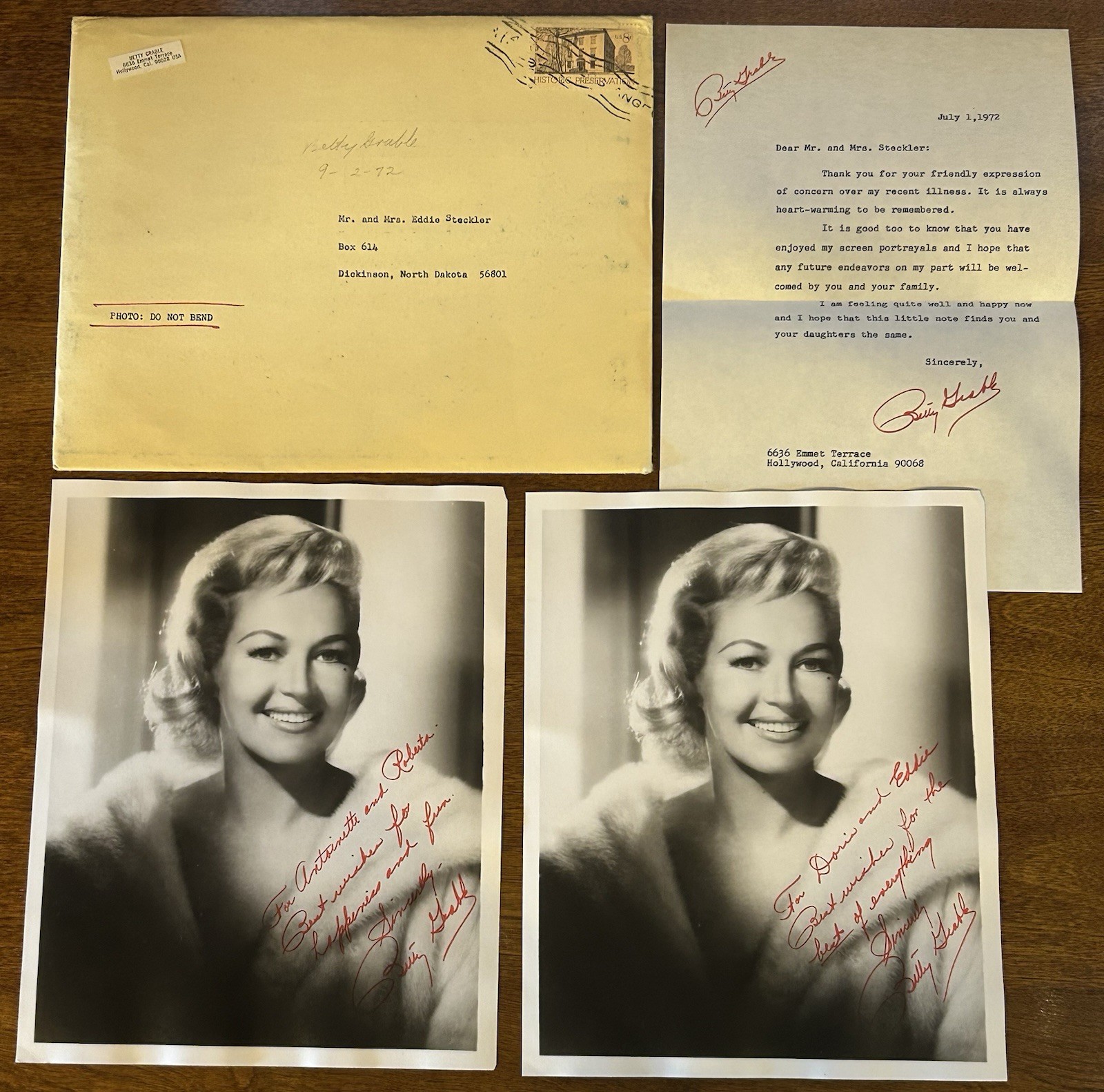 Signed Autographed Photo of Betty Grable w Original Envelope