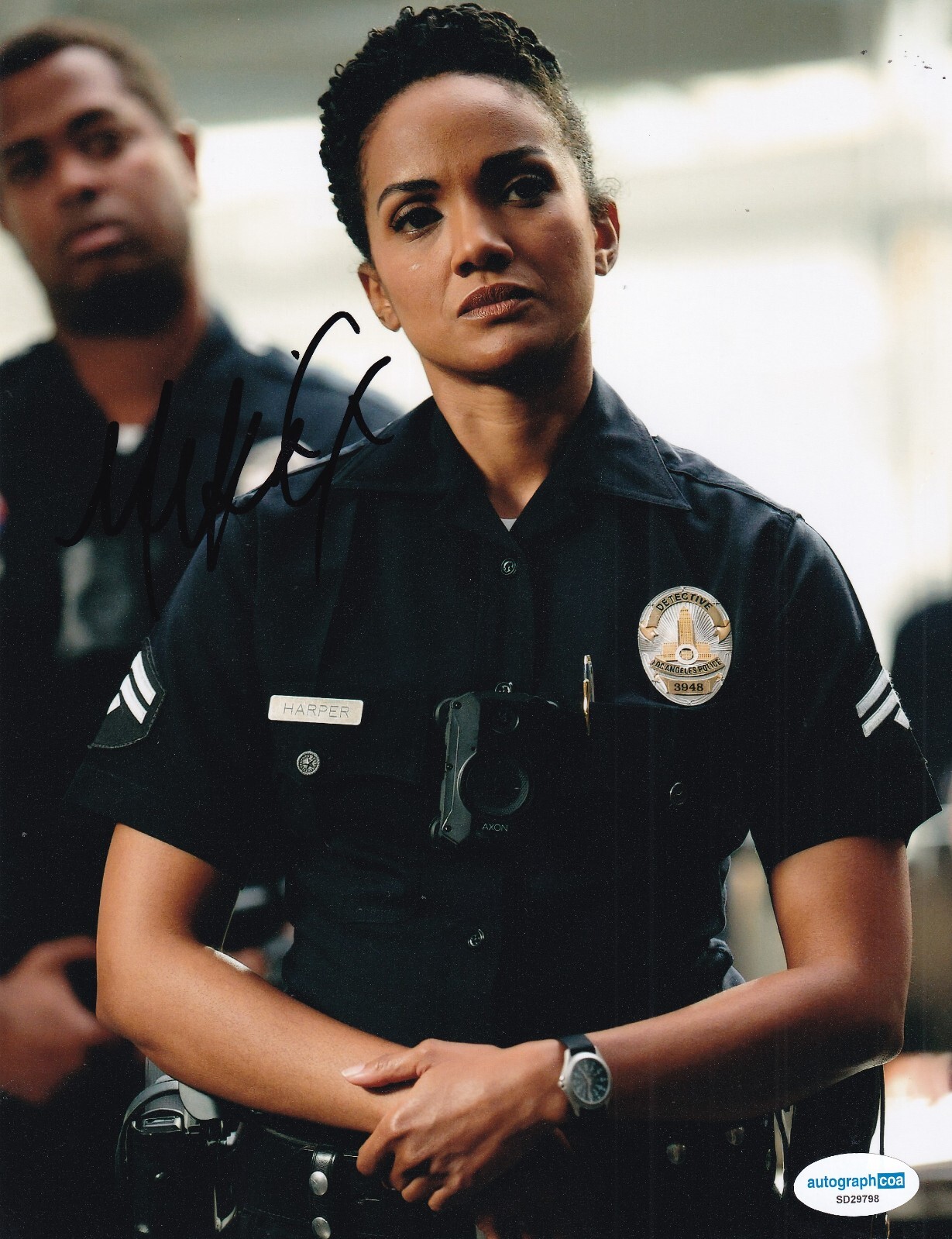 MEKIA COX signed (THE ROOKIE) Nyla Harper actress 8X10 photo ACOA SD29798
