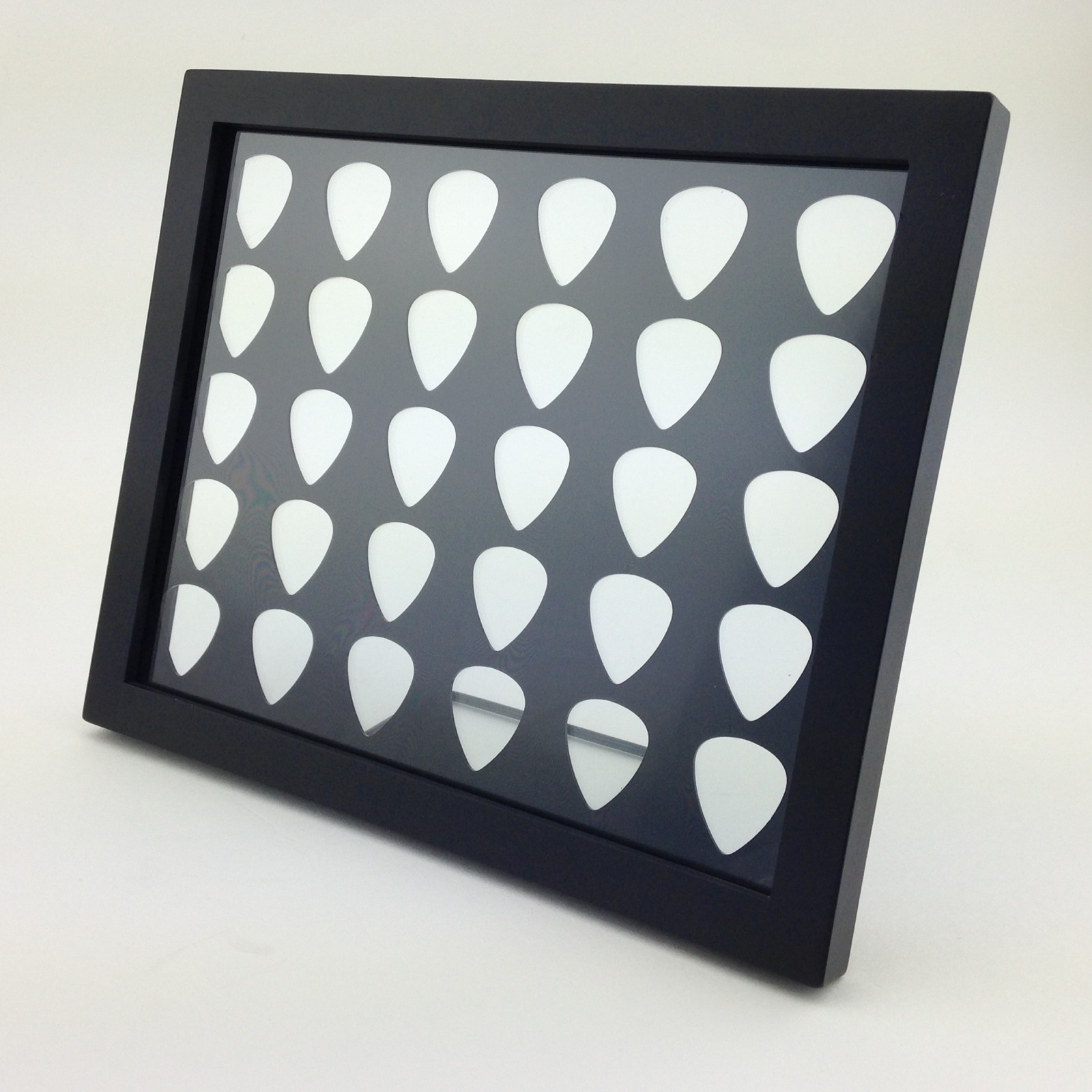 PLECTRUM SPECTRUM™ 8″ x 10″ Guitar Pick Display – BLACK 30 – FRAME INCLUDED