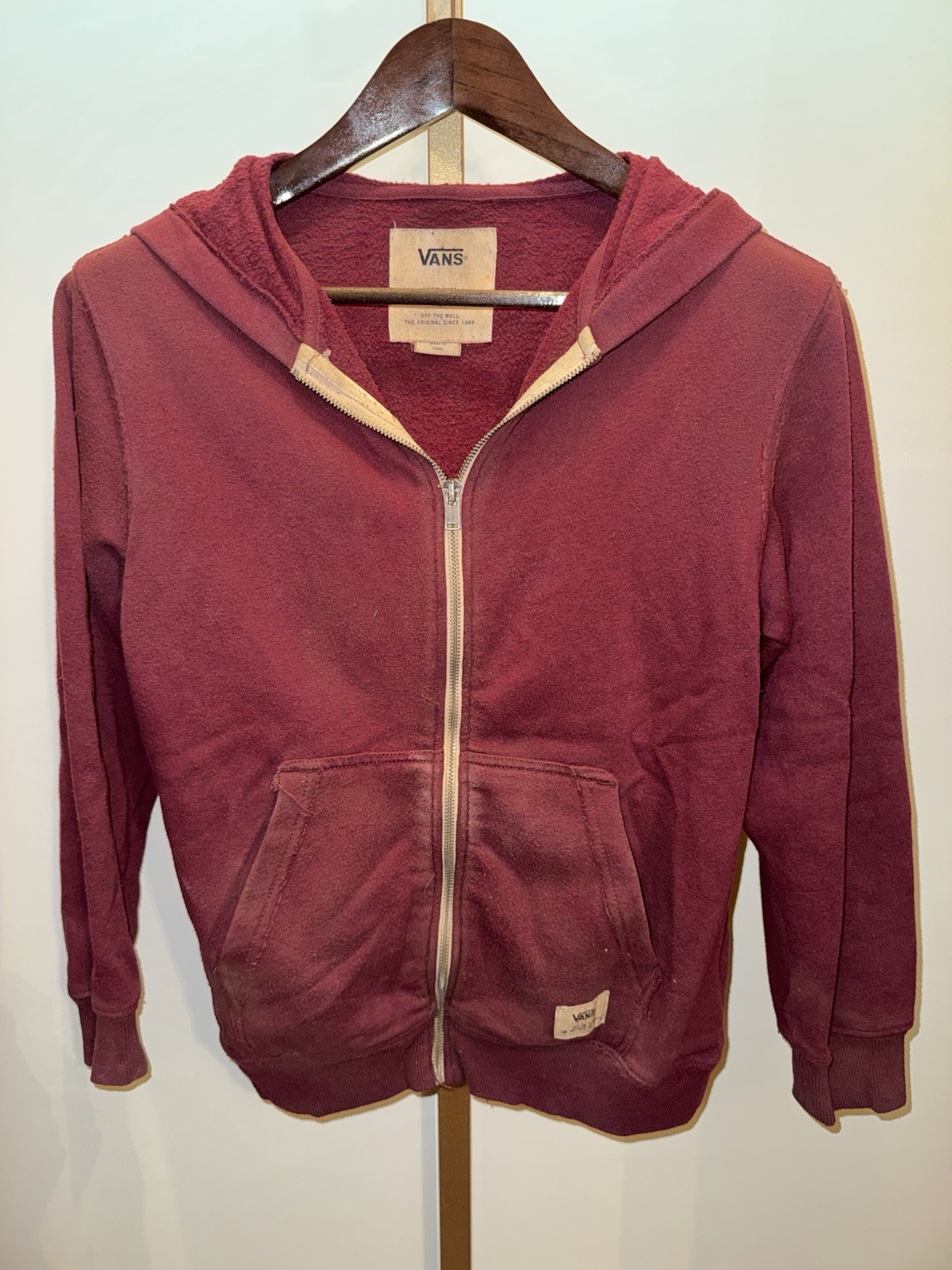 Chloe Grace Moretz Screen Used Prop Hoodie The 5th Wave Vans Sweatshirt Medium⁠