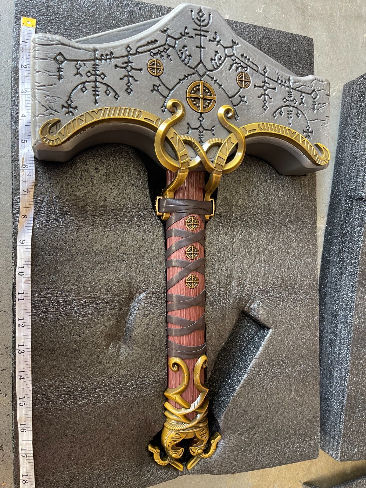 8LB metal Thor’s Hammer game GOD OF WAR Ragnarok w/ PVC Base