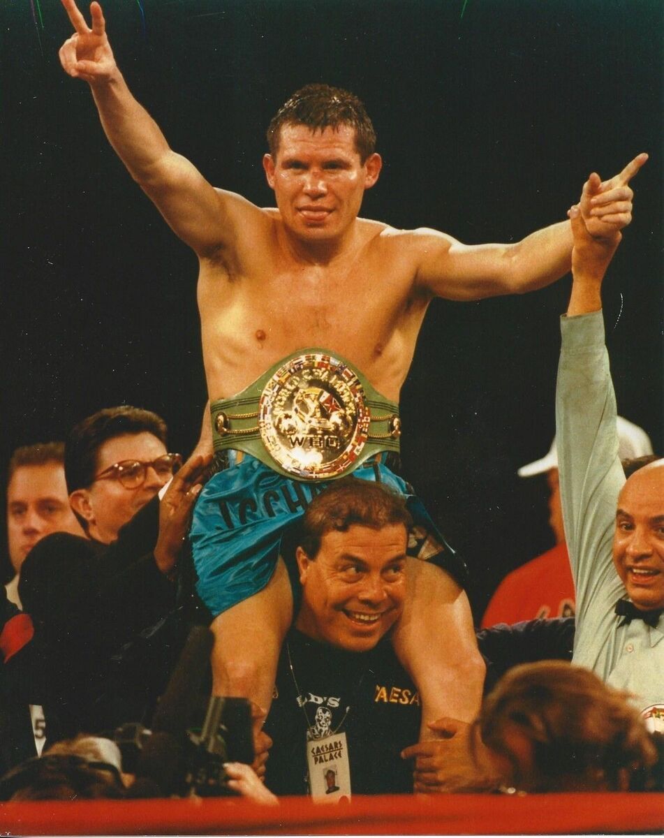 Julio Cesar Chavez Celebrating Title 8×10 Picture Celebrity Print