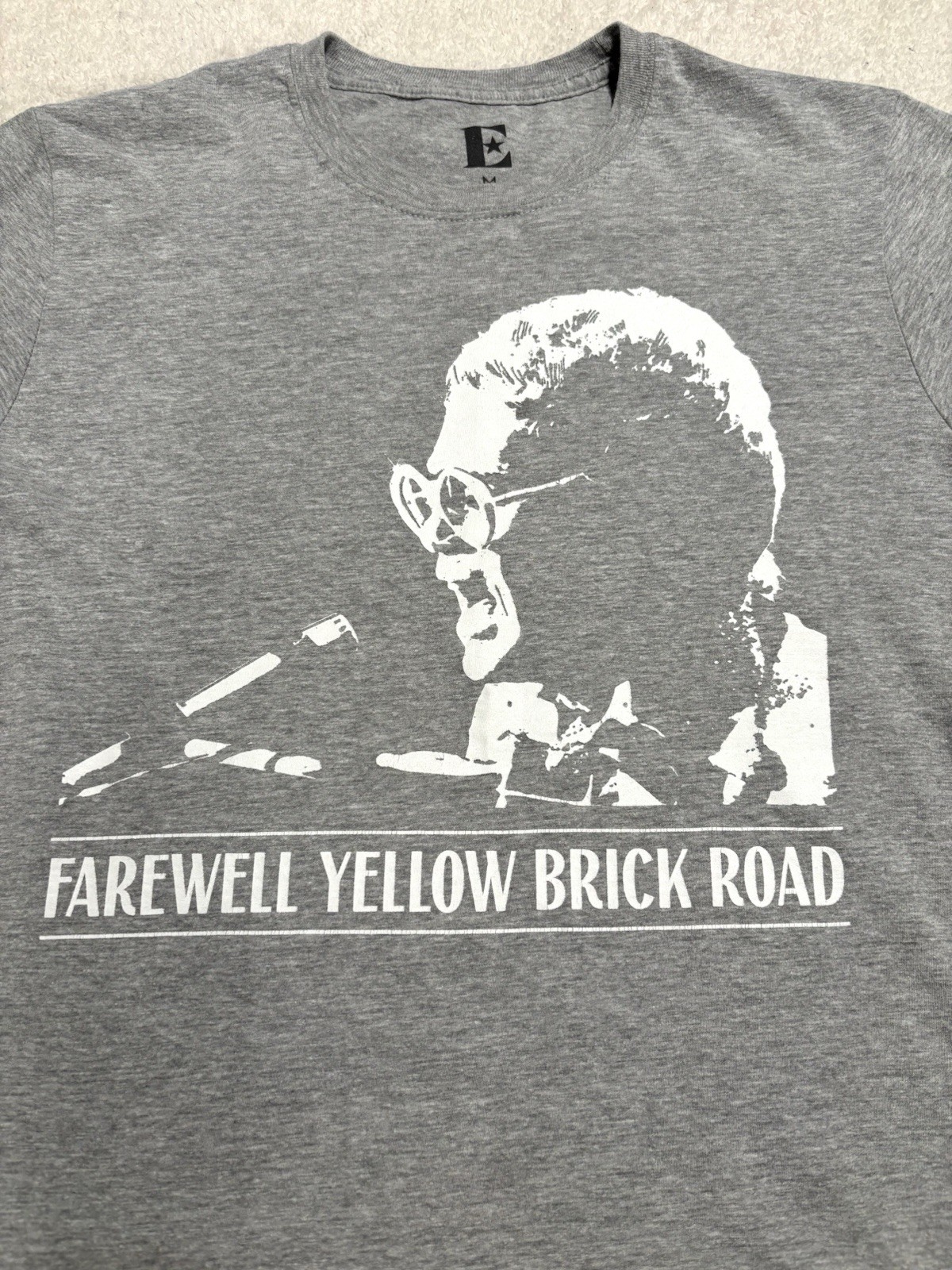 ELTON JOHN Farewell Yellow Brick Road 2018 T Shirt Medium Gray