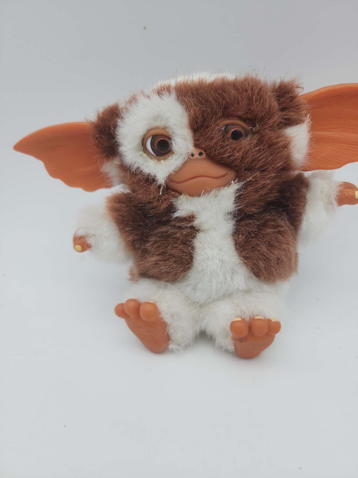NECA Gremlins Gizmo Plush Vinyl Doll Figure Toy Original Warner Bros Mogwai 6″