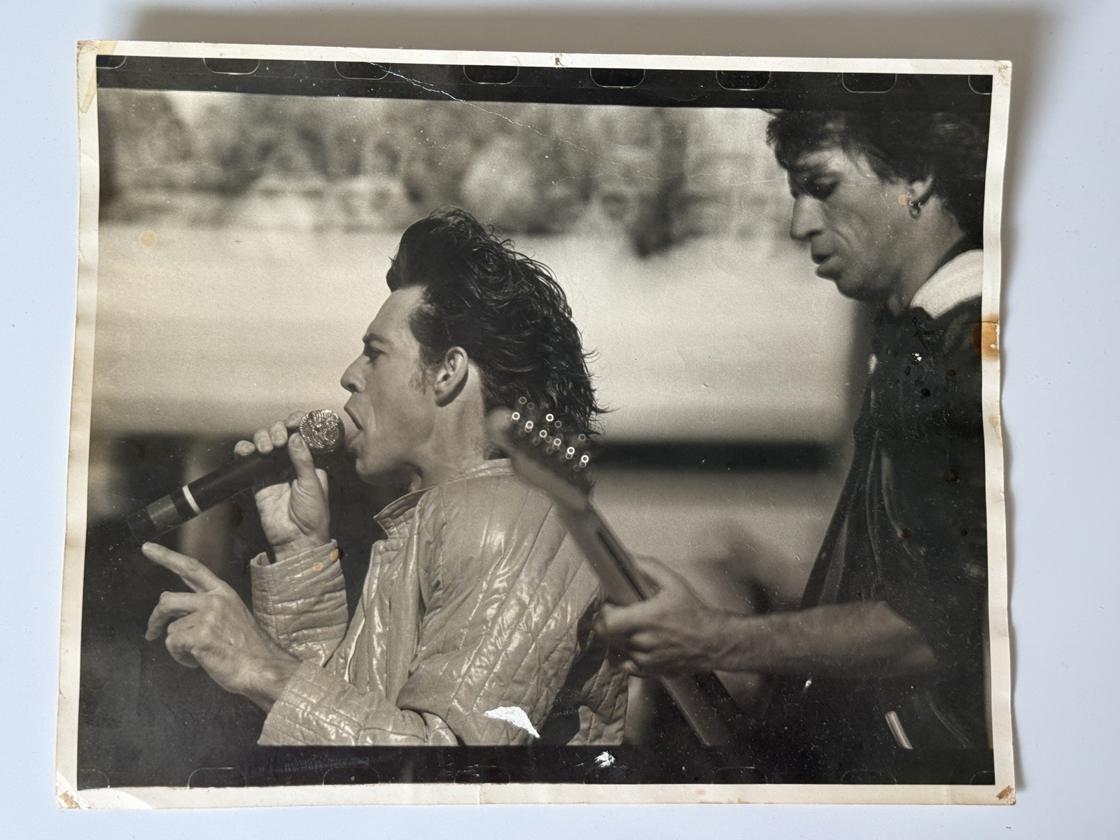 1981 ROLLING STONES Mick Jagger, Ron Wood COTTON BOWL Original 8×10 Photo Print