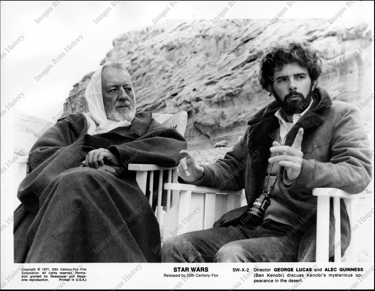 8×10 Print Director George Lucas Sir Alec Guinnes Star Wars 20th Fox 1977 #GLSA