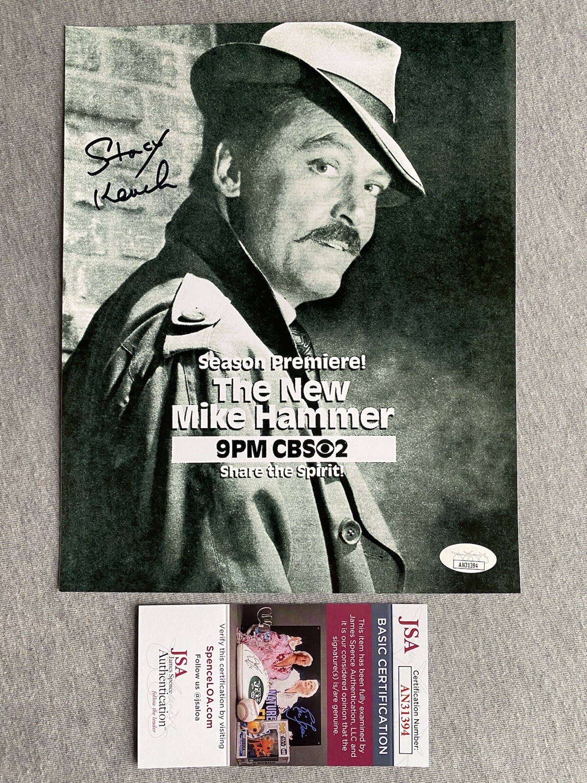 1984-87 TV SHOW MIKE HAMMER- STACY KEACH AUTOGRAPH 8×10 FILM PHOTO JSA AN31394