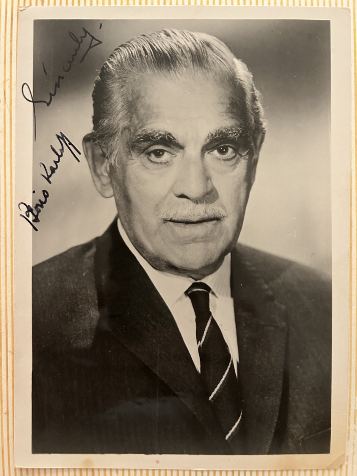 BORIS KARLOFF Glossy B&W Photo 1960 TV’s THRILLER Era AUTOGRAPHED Authentic RARE