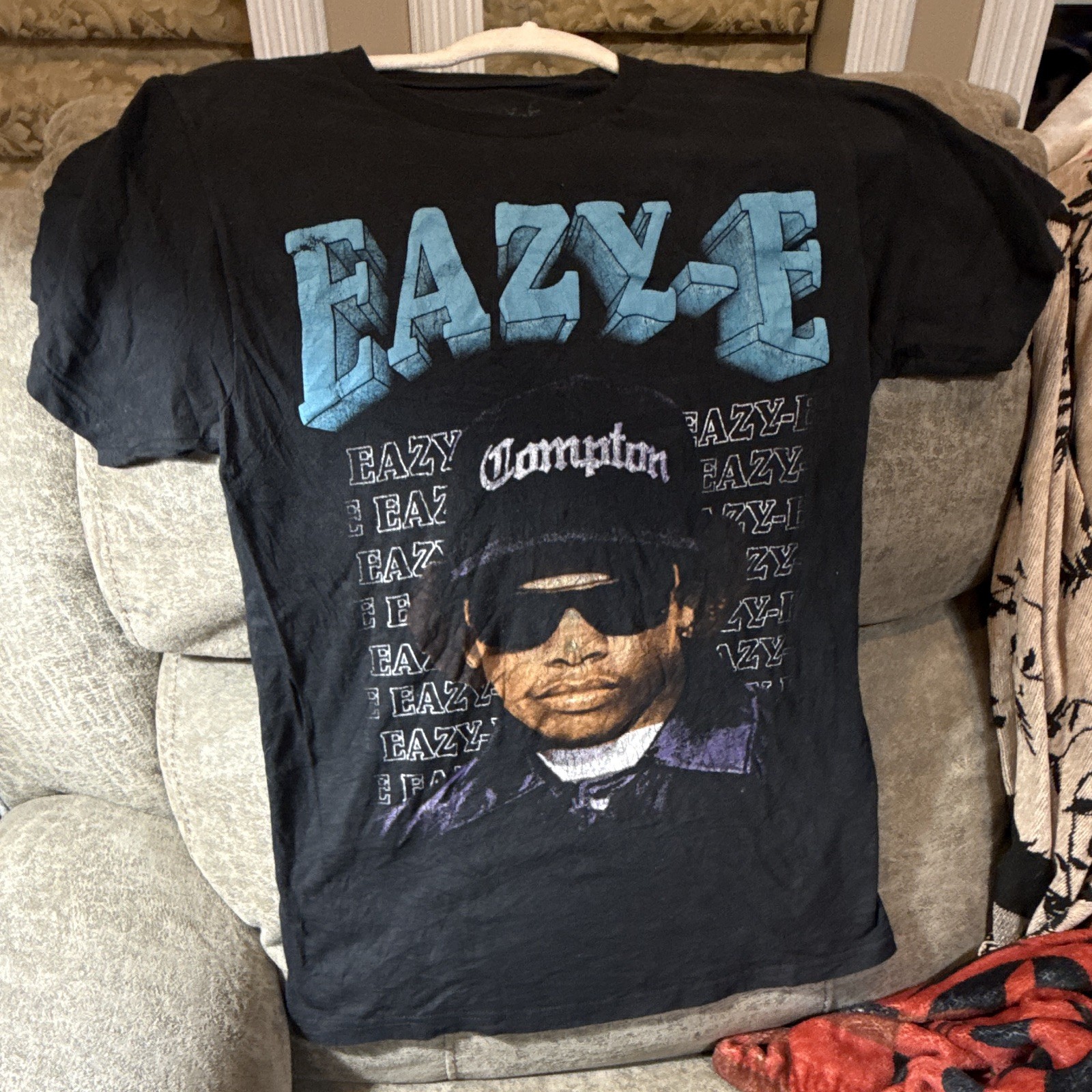 Eazy-E Compton Black Graphic T-Shirt Rap & Hip Hop Music Tee Size S